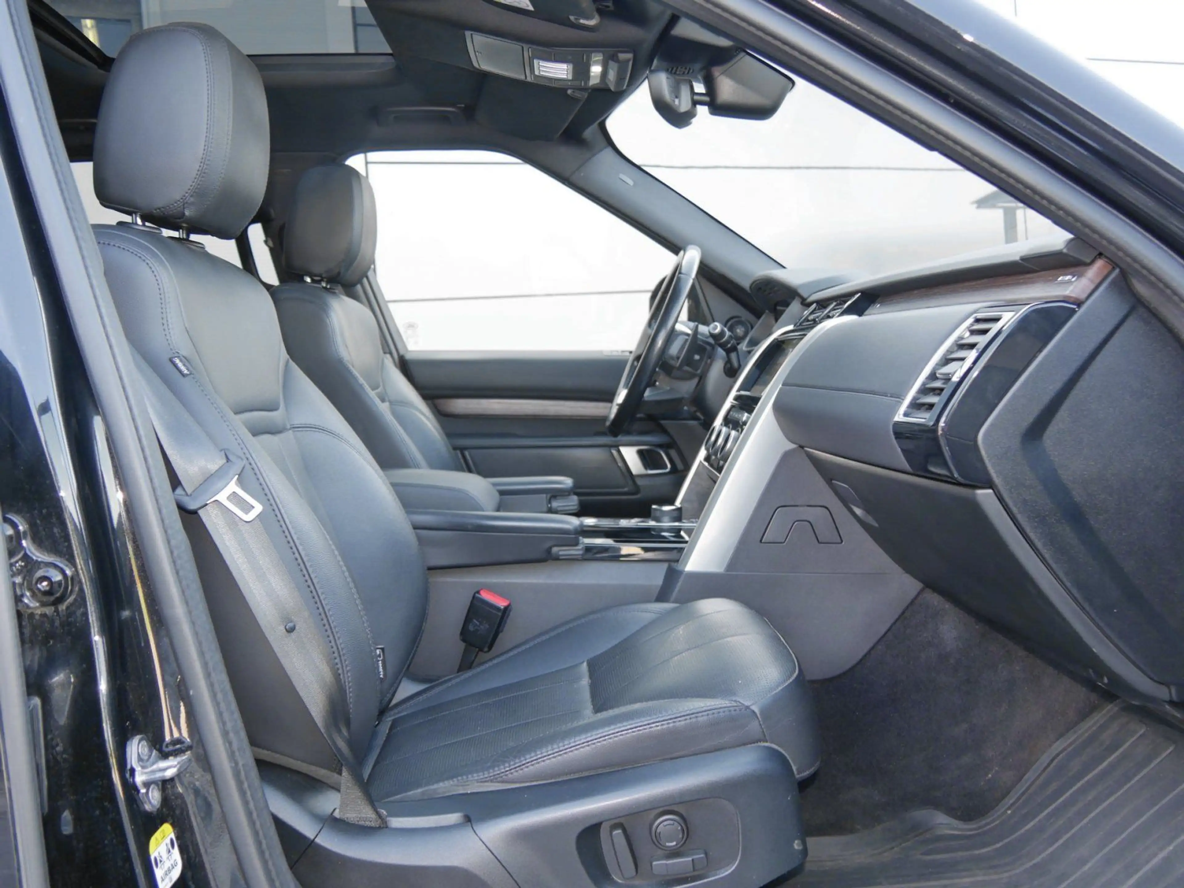 Land Rover Discovery 5 HSE SDV6 — photo 3