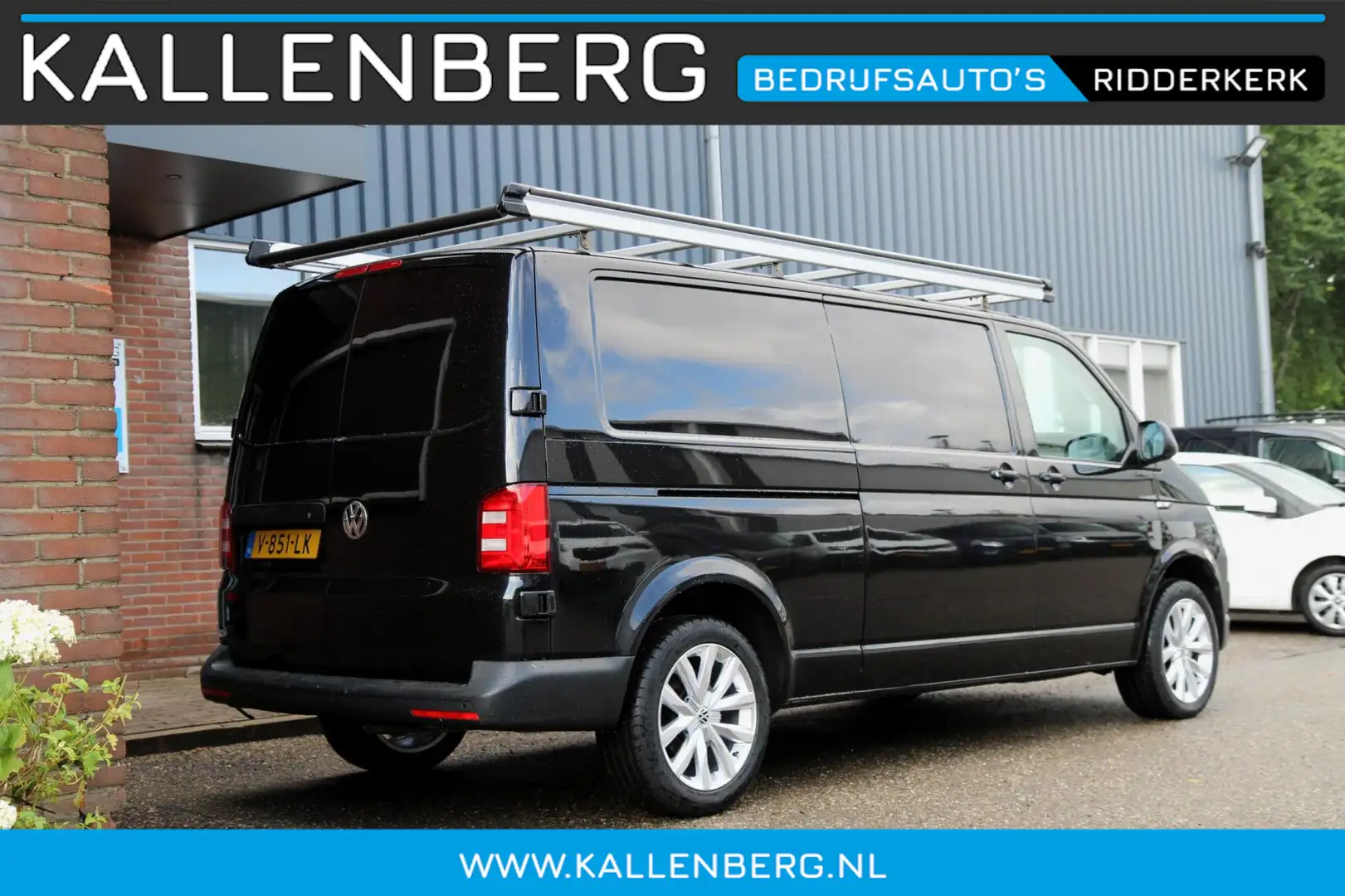 Volkswagen Transporter 2.0 TDI L2H1 Trendline / Imperiaal / App connect / Zwart - 2