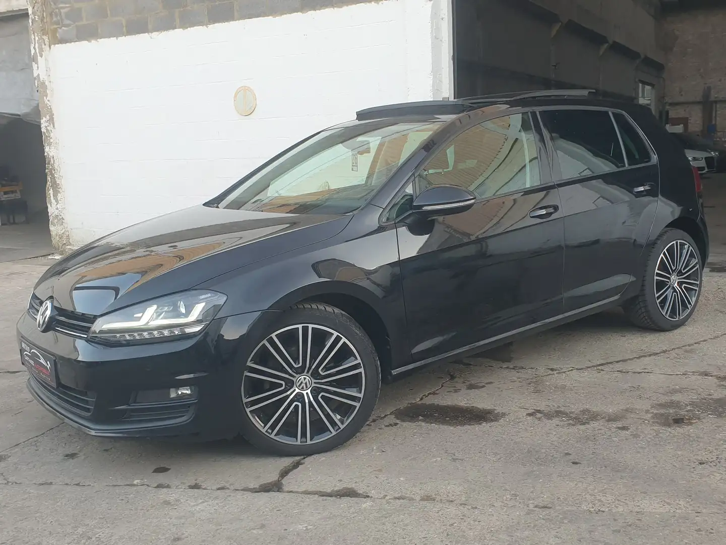 Volkswagen Golf 2.0 CR TDi Highline DSG  12 mois de garantie Noir - 1