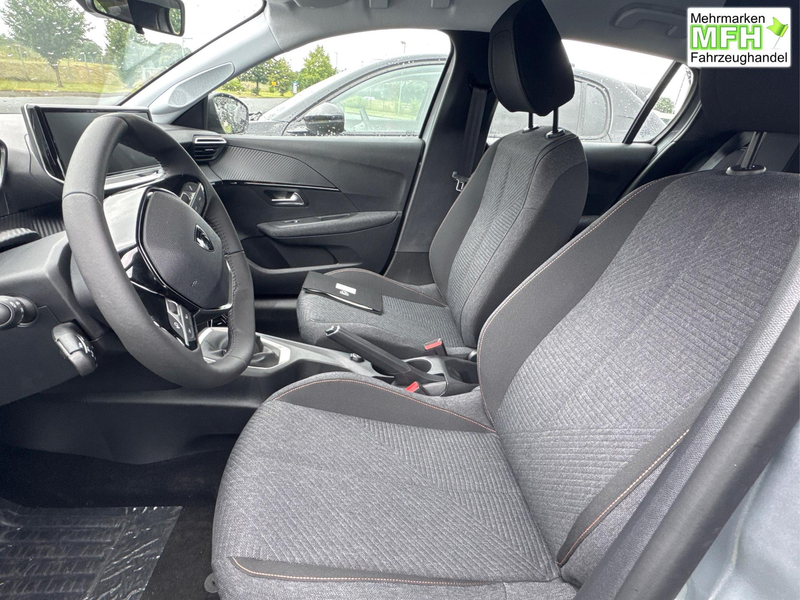 Peugeot 208 Business MAN6+KAMERA+NAVI+SHZ+LED+PDC+TEMPOMAT ... — photo 8