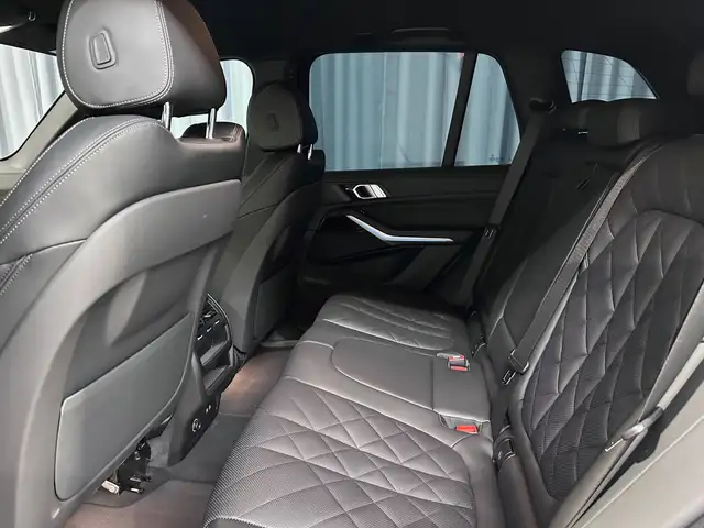 BMW X5 view 28