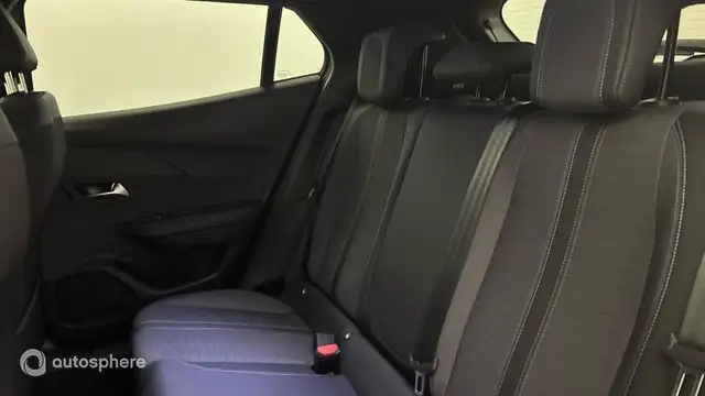 Peugeot 2008 view 13
