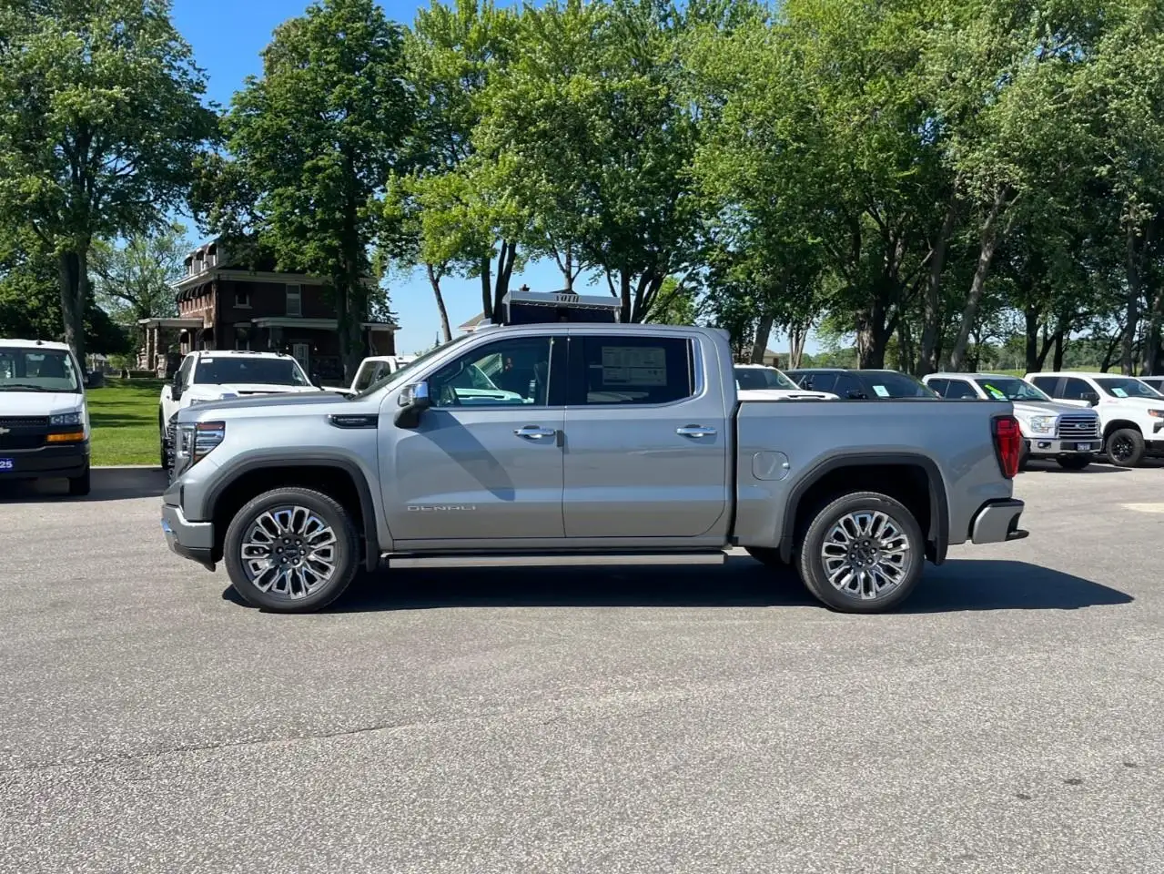GMC Sierra 1500 снимка GMC Sierra 1500