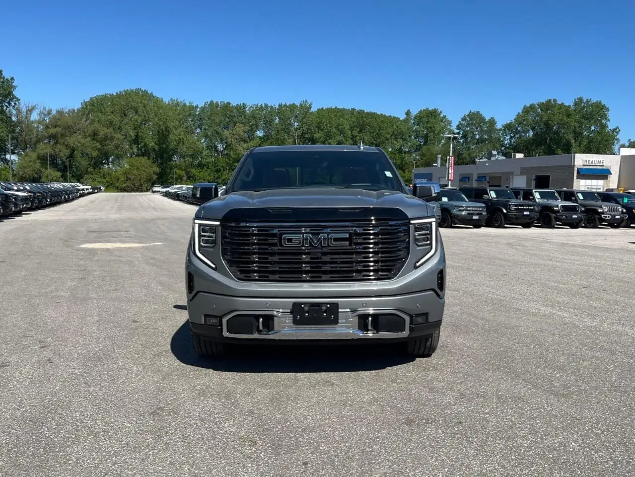 GMC Sierra 1500 снимка GMC Sierra 1500