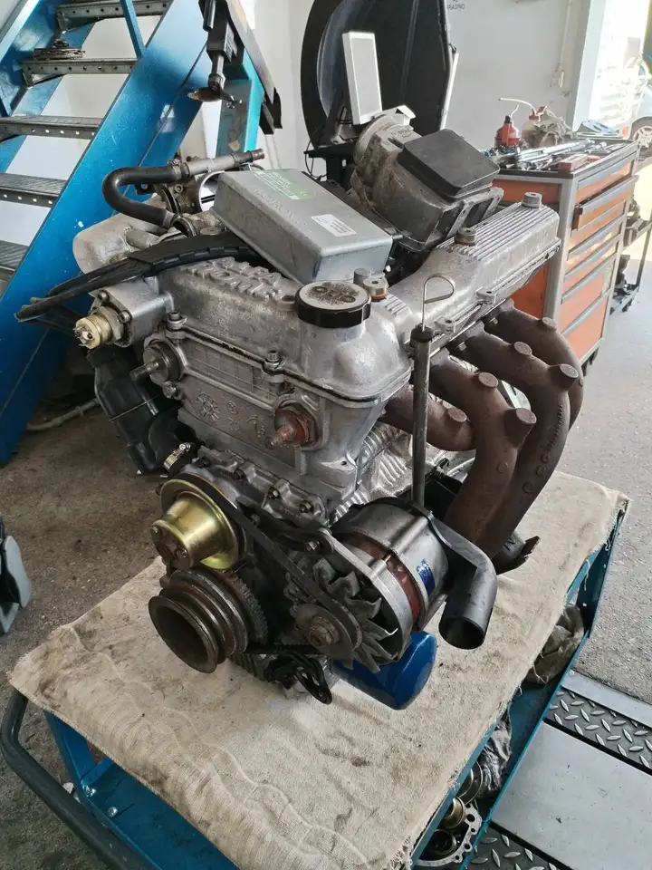 Alfa Romeo 75 1.6, foto 2