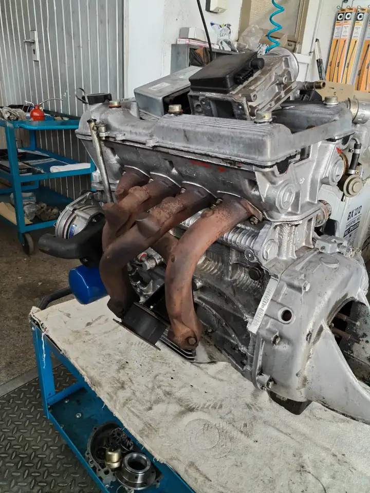Alfa Romeo 75 1.6, foto 3