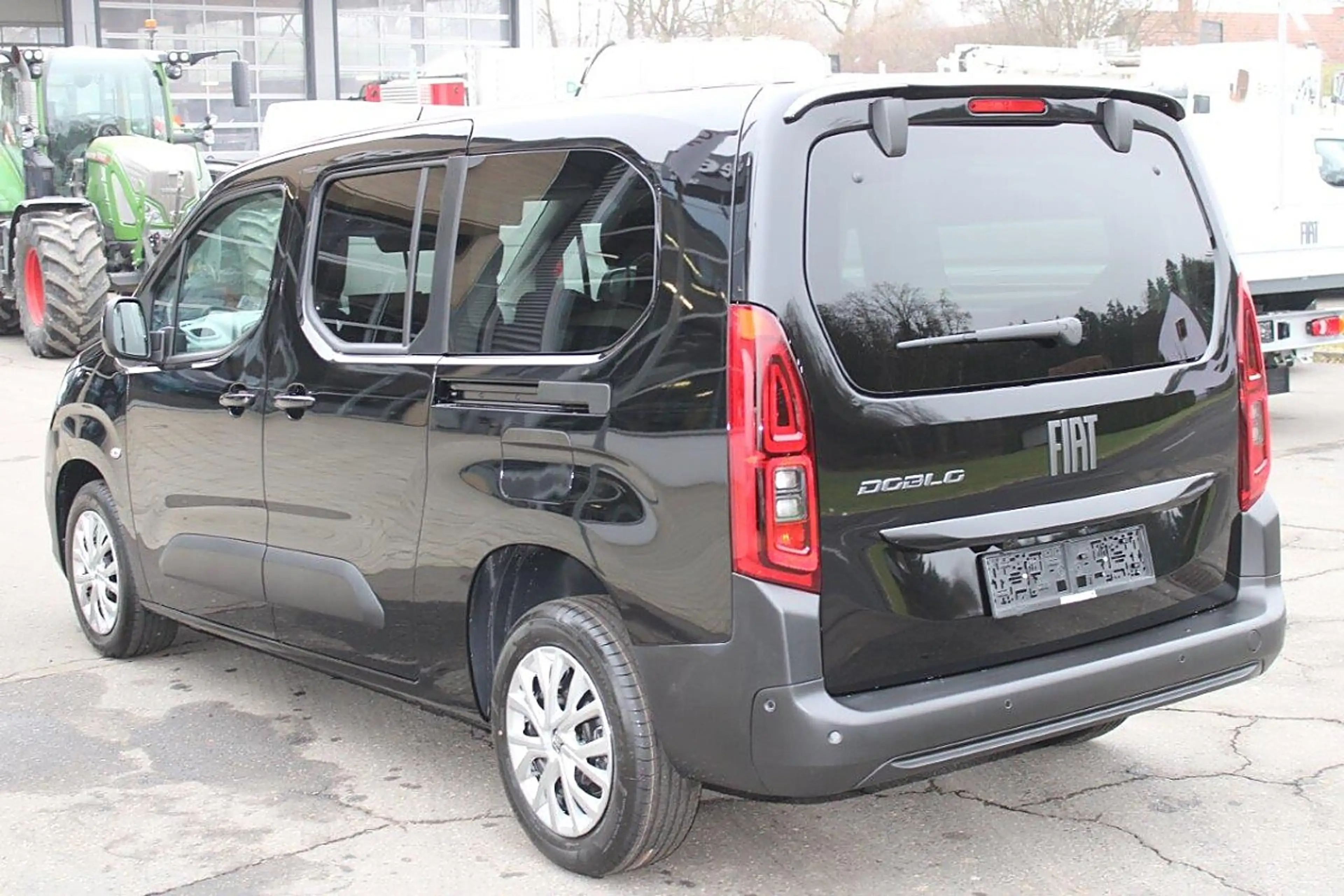 Fiat Doblo Kombi extra Lang 130MT 7Sitze Komfort / Tech Pa... — photo 4