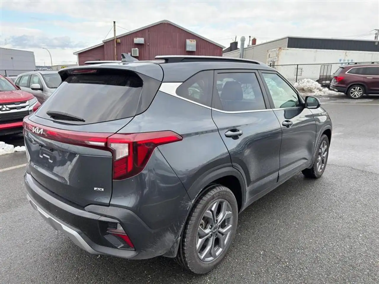 Kia Seltos снимка Kia Seltos