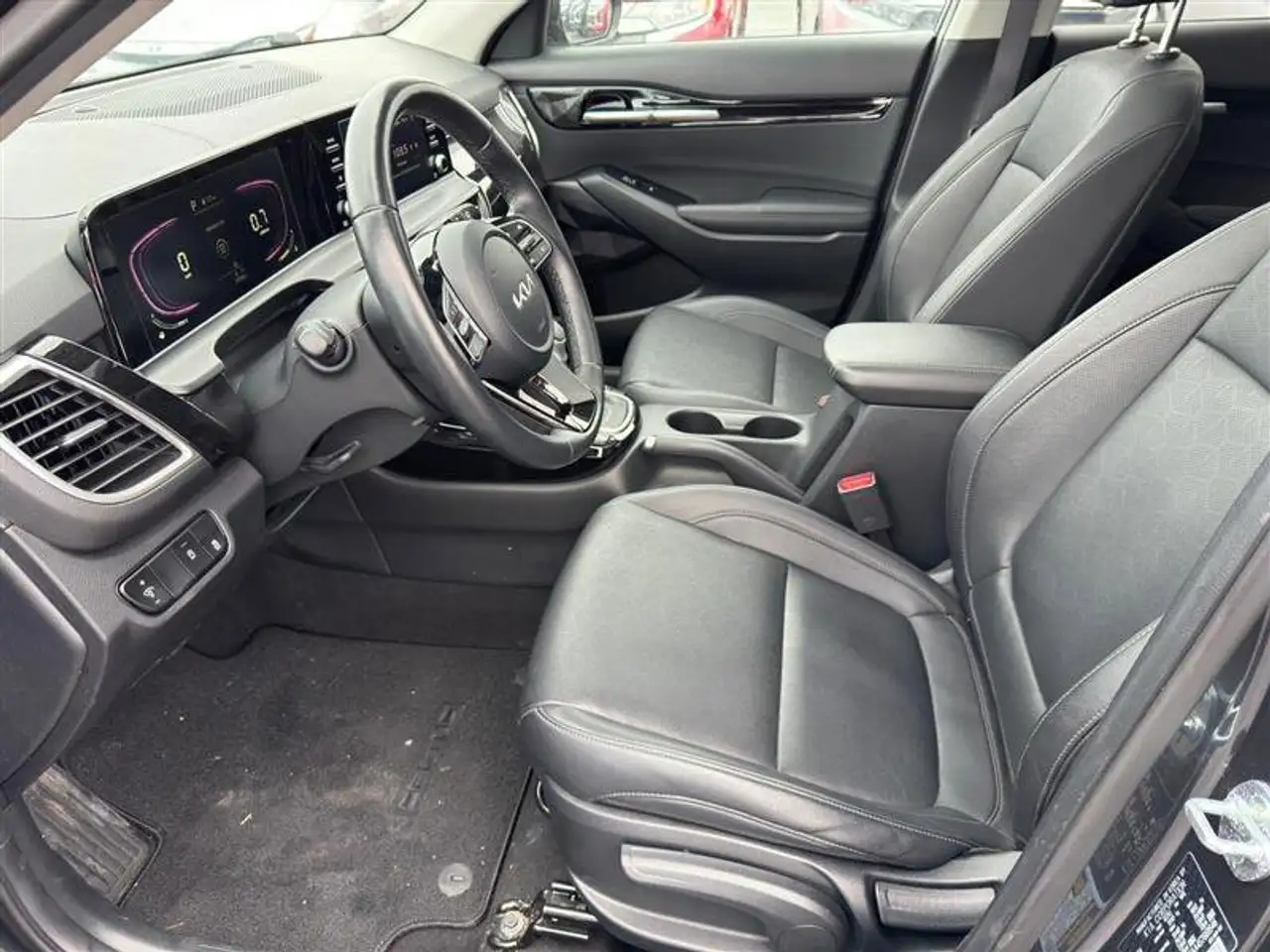 Kia Seltos снимка Kia Seltos