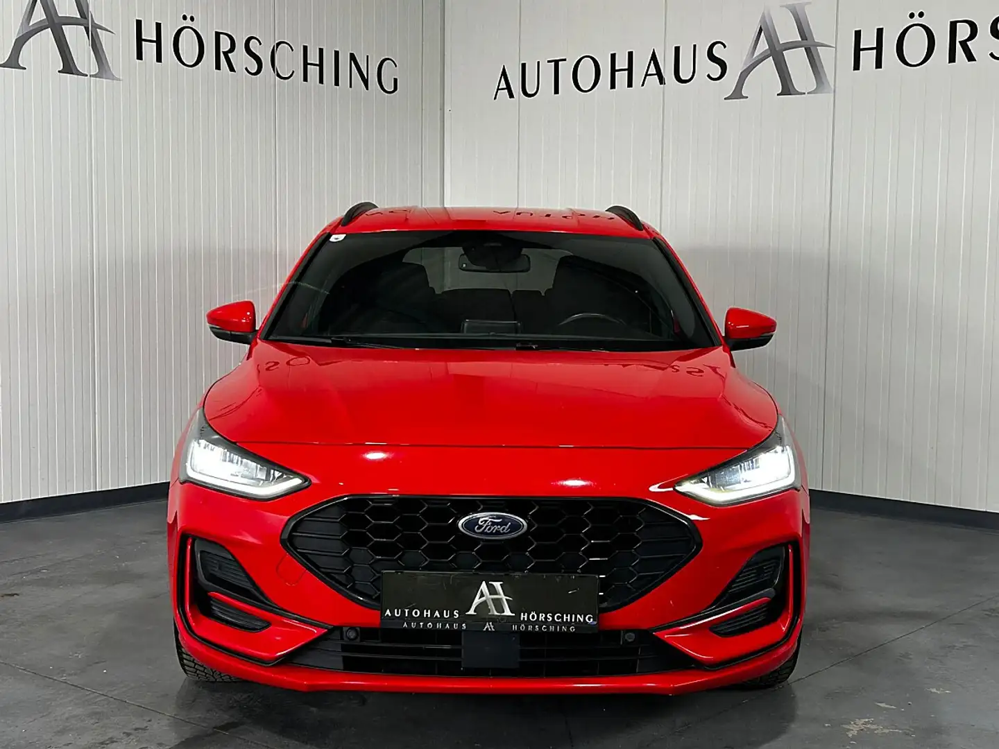 Ford Focus Turnier 1,5 EcoBlue ST-Line Style//ST-LINE/// Rot - 2
