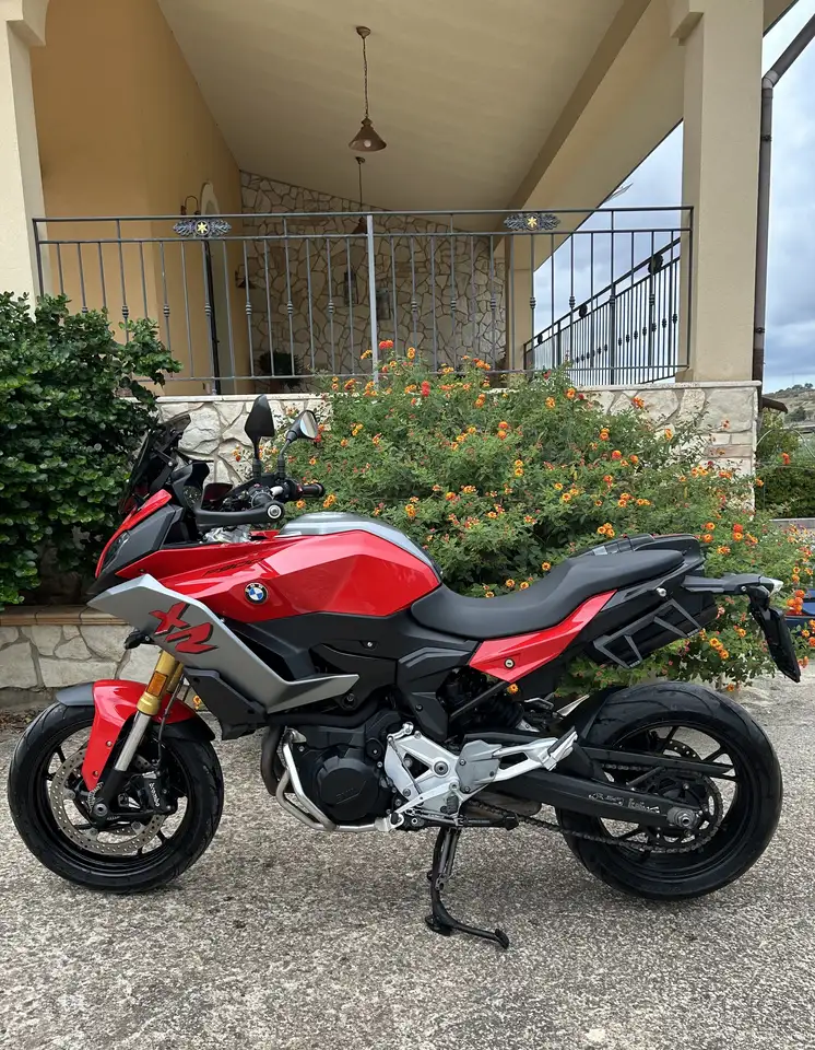 BMW F 900 XR