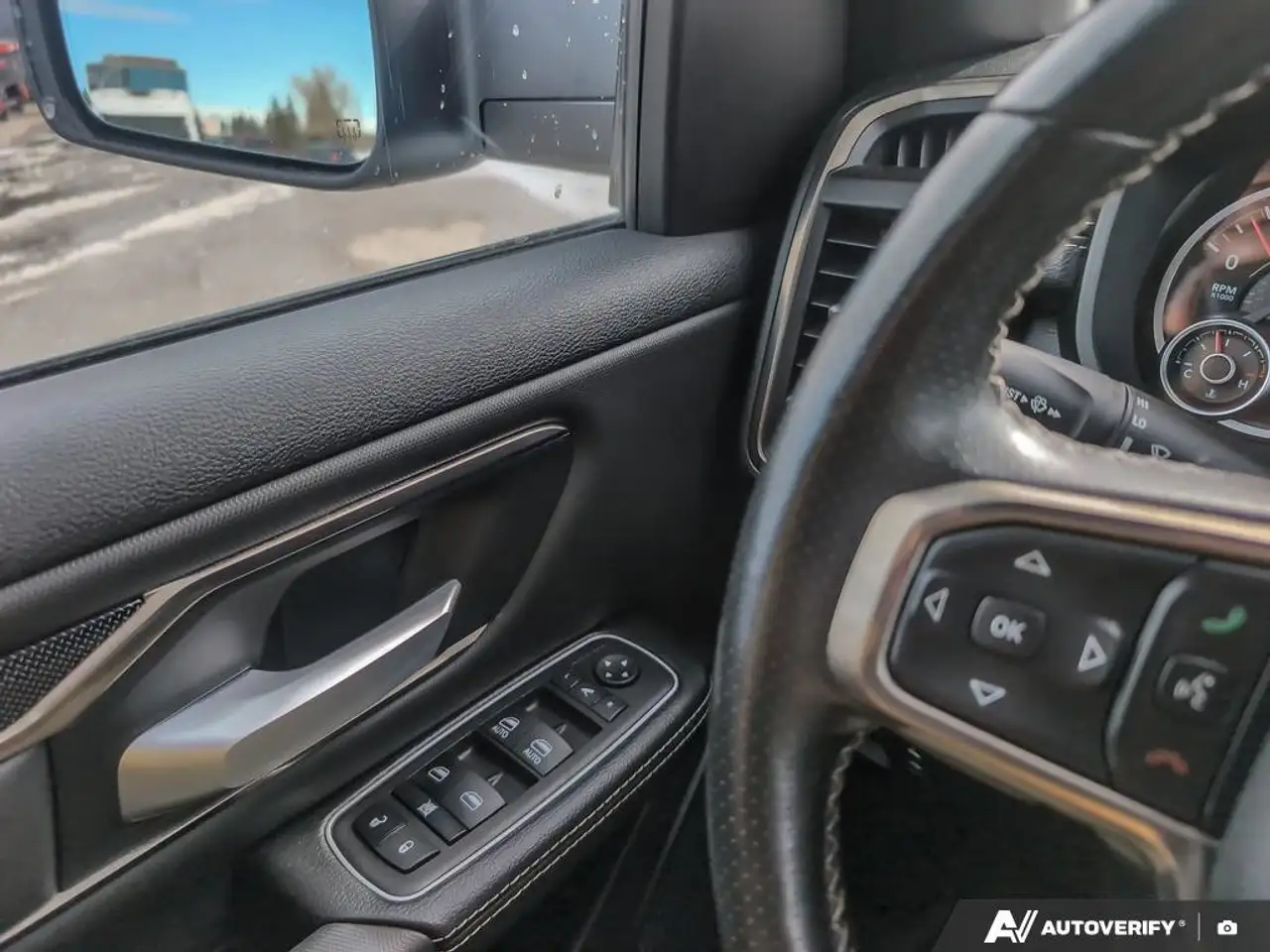 RAM 1500 снимка RAM 1500