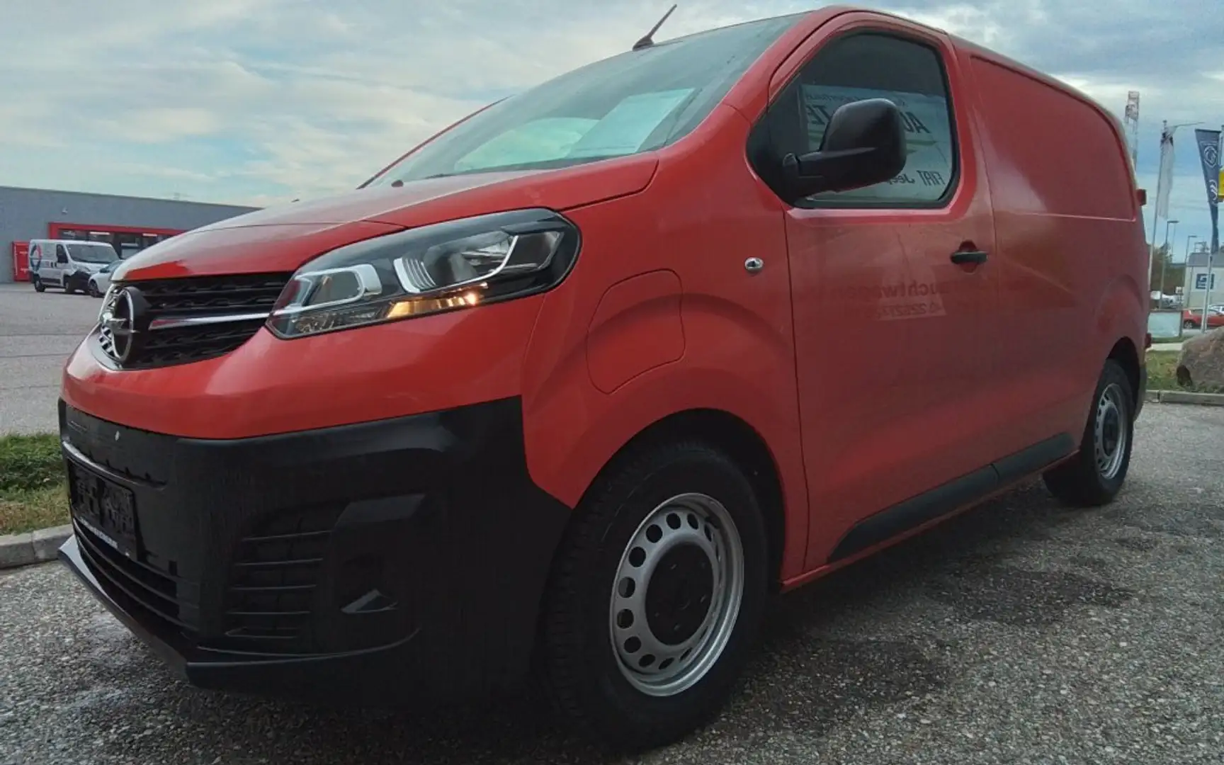 Opel Vivaro Cargo E-Van   WR Rot - 1