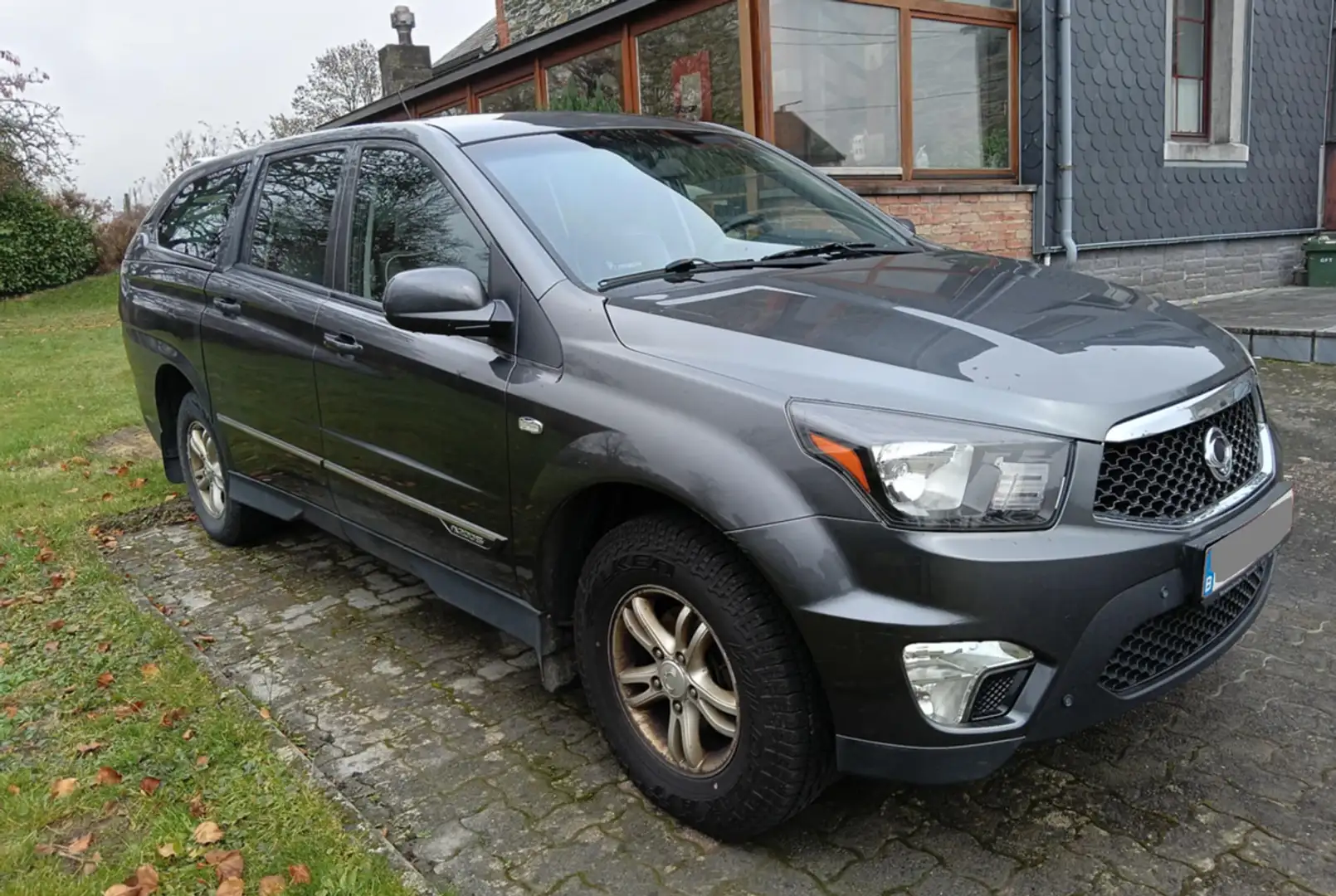 SsangYong Actyon 2.0 Turbo Xdi 4WD Quartz Šedá - 2