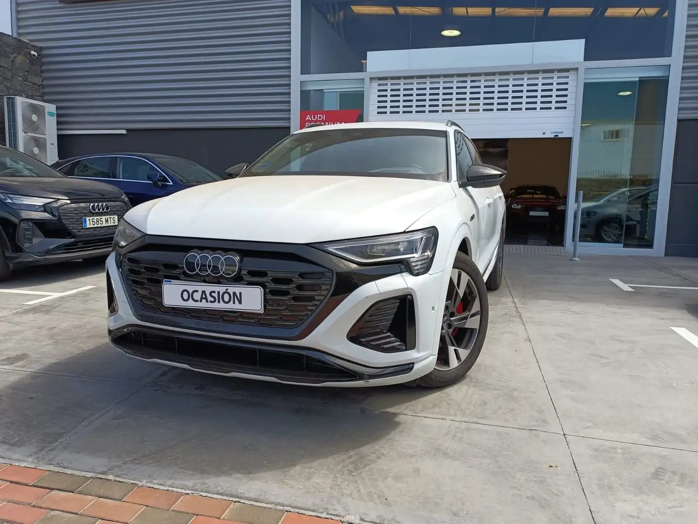 Audi Q8 e-tron 55 quattro S line Blanco - 2