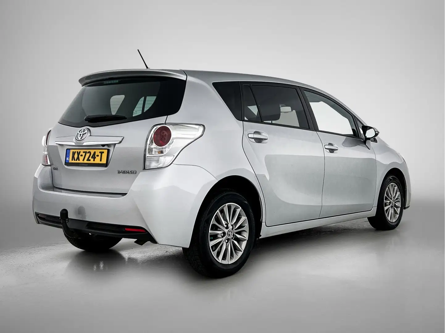Toyota Verso 1.8 VVT-i Aspiration Automaat 7 Persoons | Navigat Gris - 2