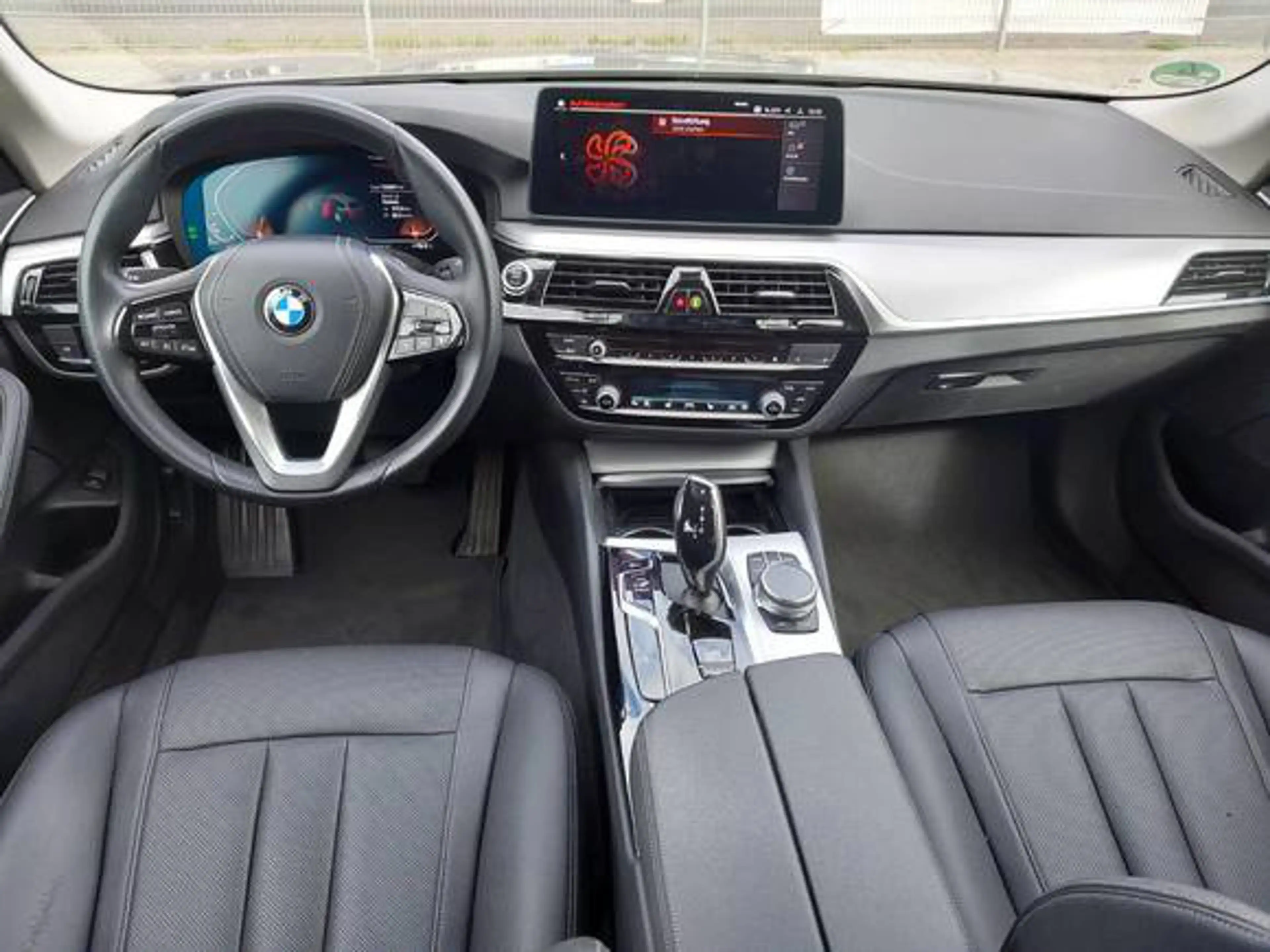 BMW 520 520DA KLIMAAUT LED RADIO TEMPO MFL SHZ KAMERA Leder Navi RFK — photo 7