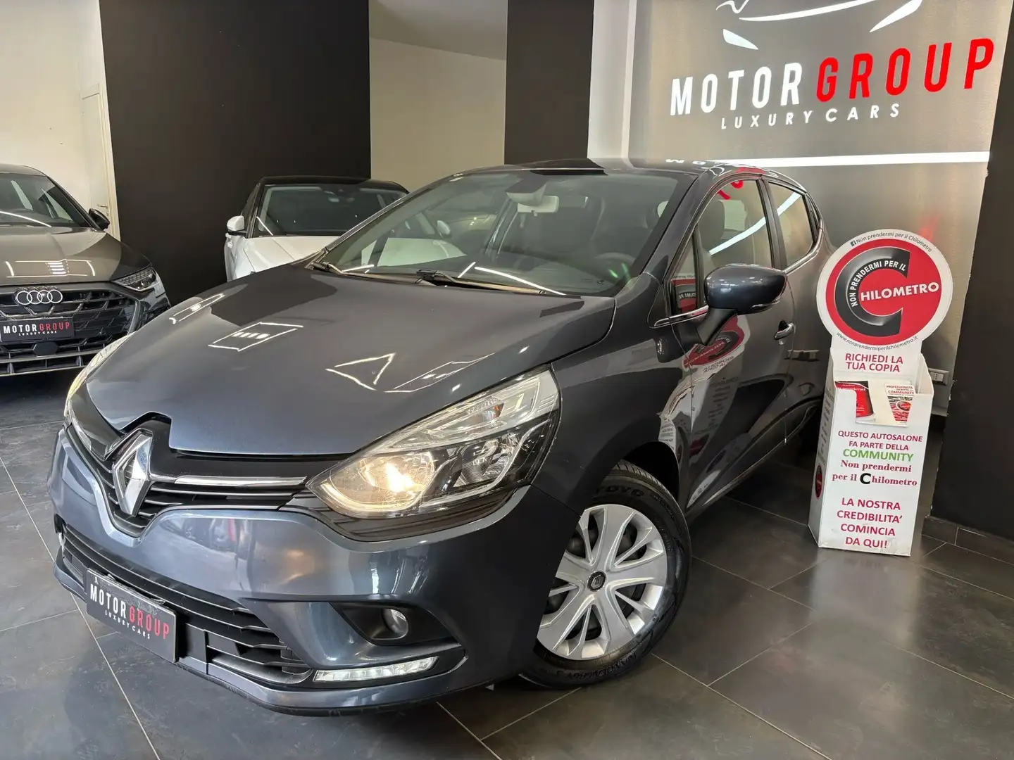 Renault Clio 1.2 75CV 5 porte Intens Grau - 1