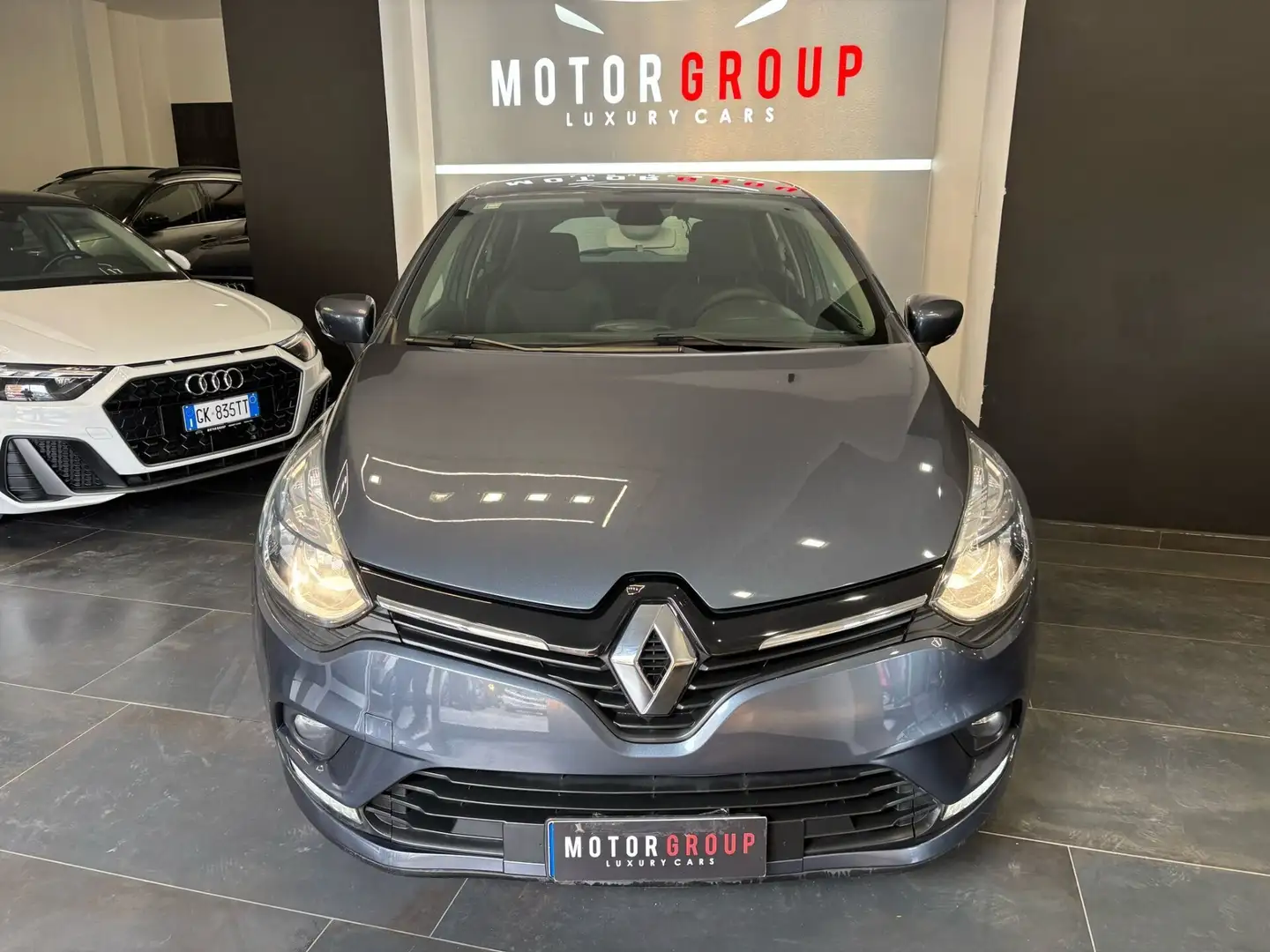 Renault Clio 1.2 75CV 5 porte Intens Grau - 2
