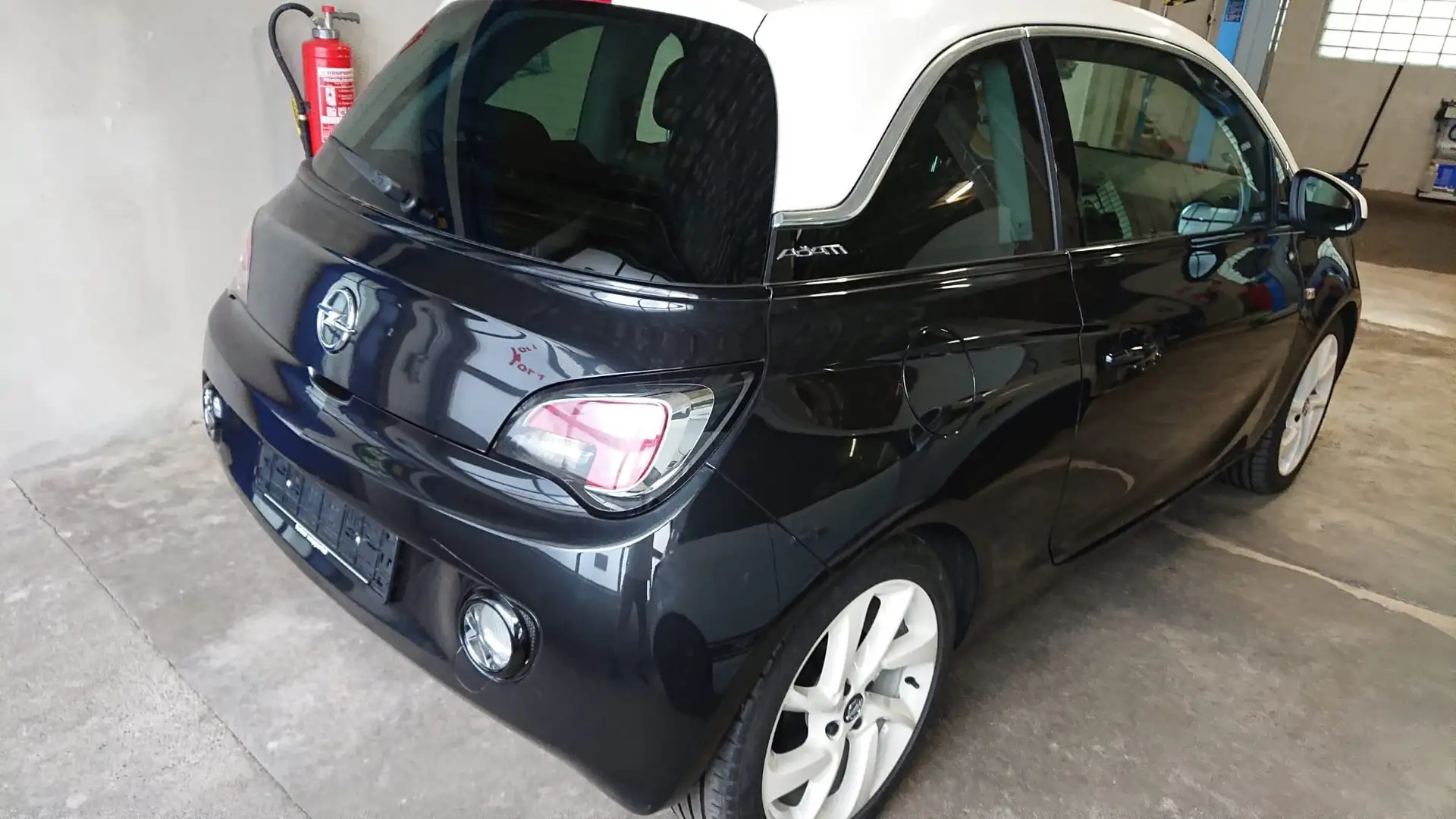 Opel Adam Glam 1,4i 101PS 1Hand Panoramadach IntelliLink Schwarz - 2