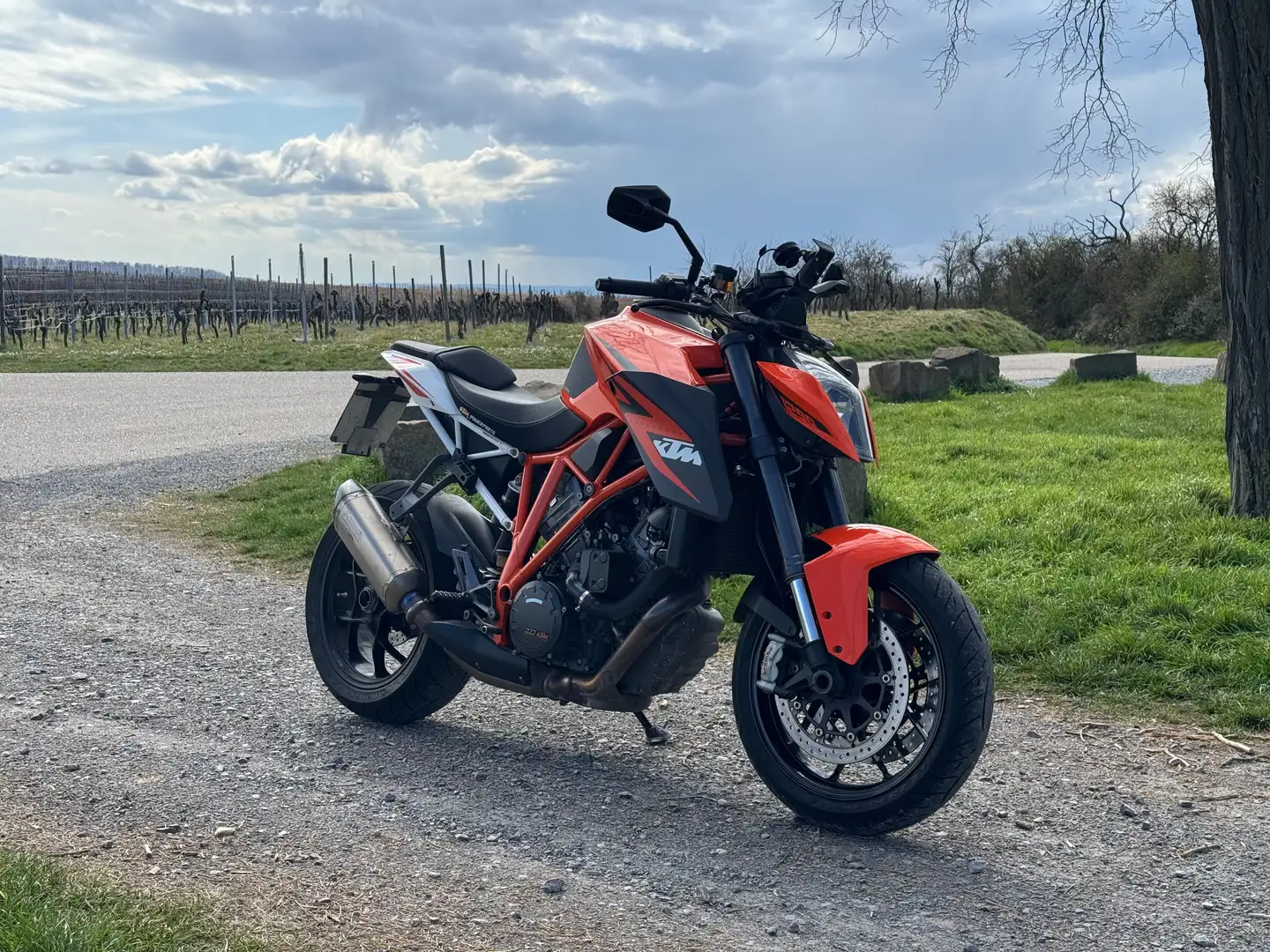 KTM 1290 Super Duke R Naranja - 1