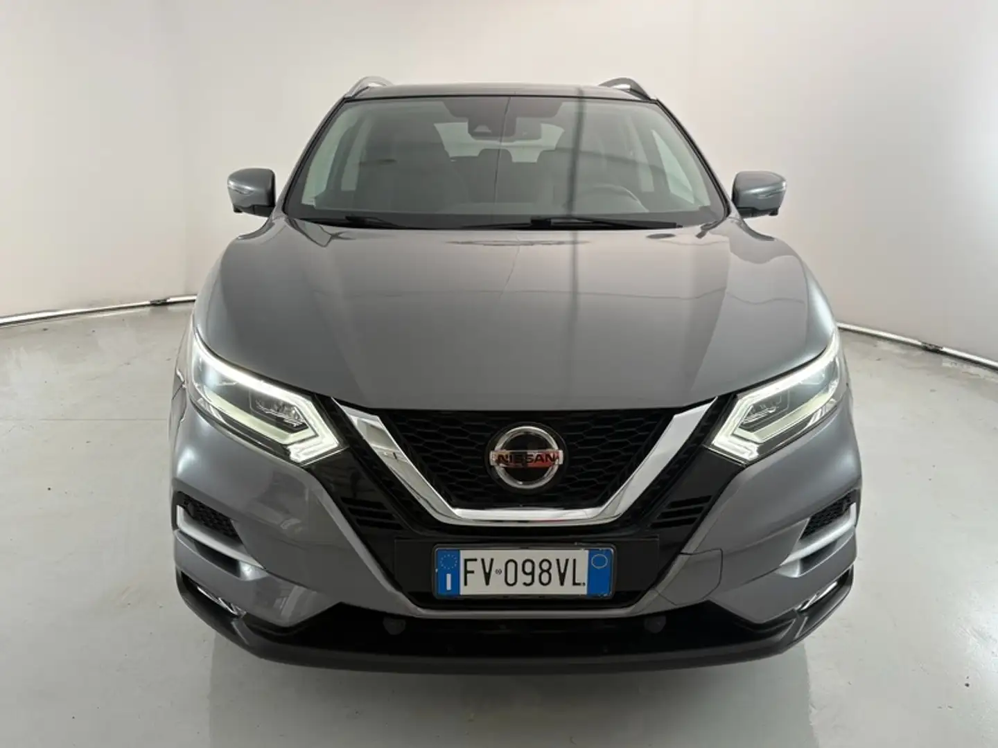Nissan Qashqai 1.6 dCi Tekna+ Silber - 2