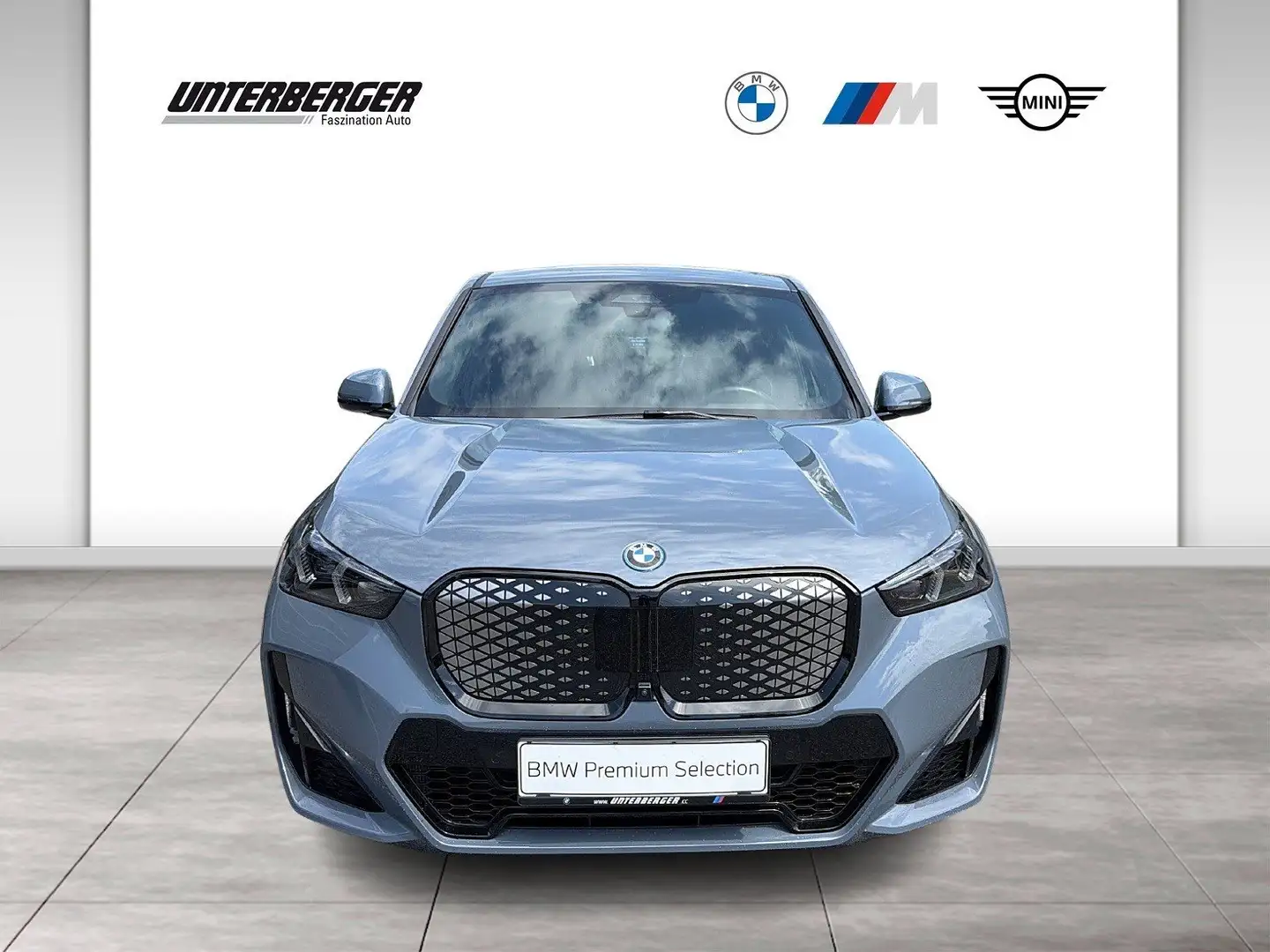 BMW iX1 xDrive30 M Sportpaket | M Sportpaket Pro | Innovat Grün - 2