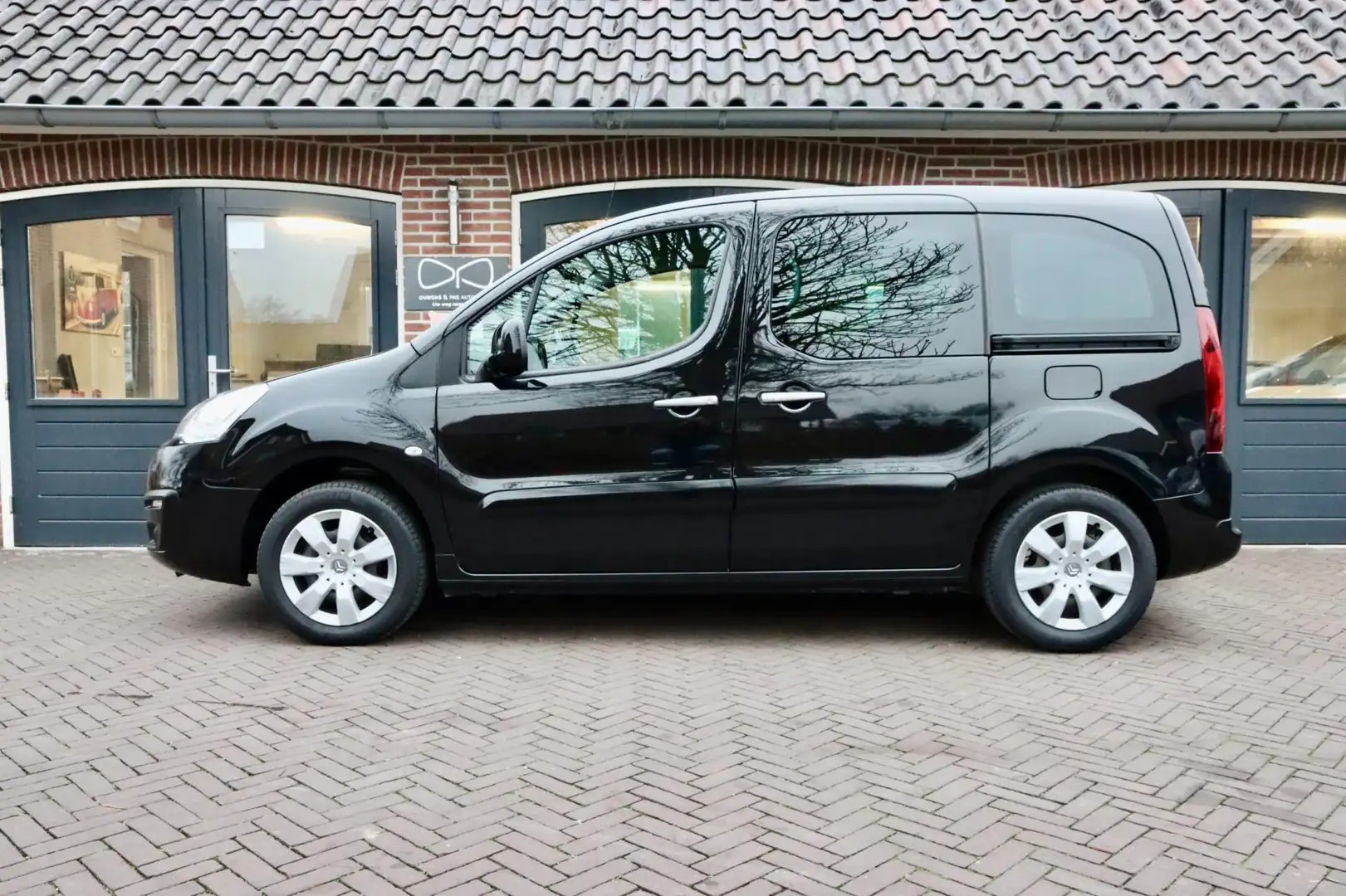 Citroen Berlingo 1.2 PureTech Feel | CARPLAY | CRUISE CONTROL | AIR Negro - 2
