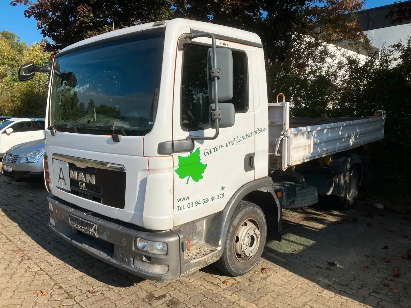 MAN TGL 8.180 4x2 Dreiseitenkipper Weiß - 1