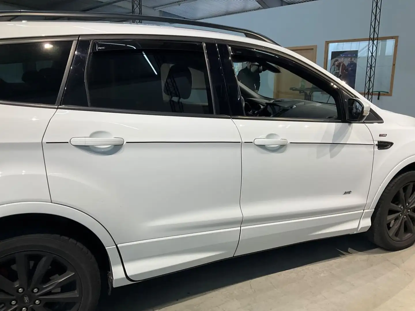 Ford Kuga Kuga 1.5 EcoBoost 4x4 Aut.ST-Line Weiß - 1