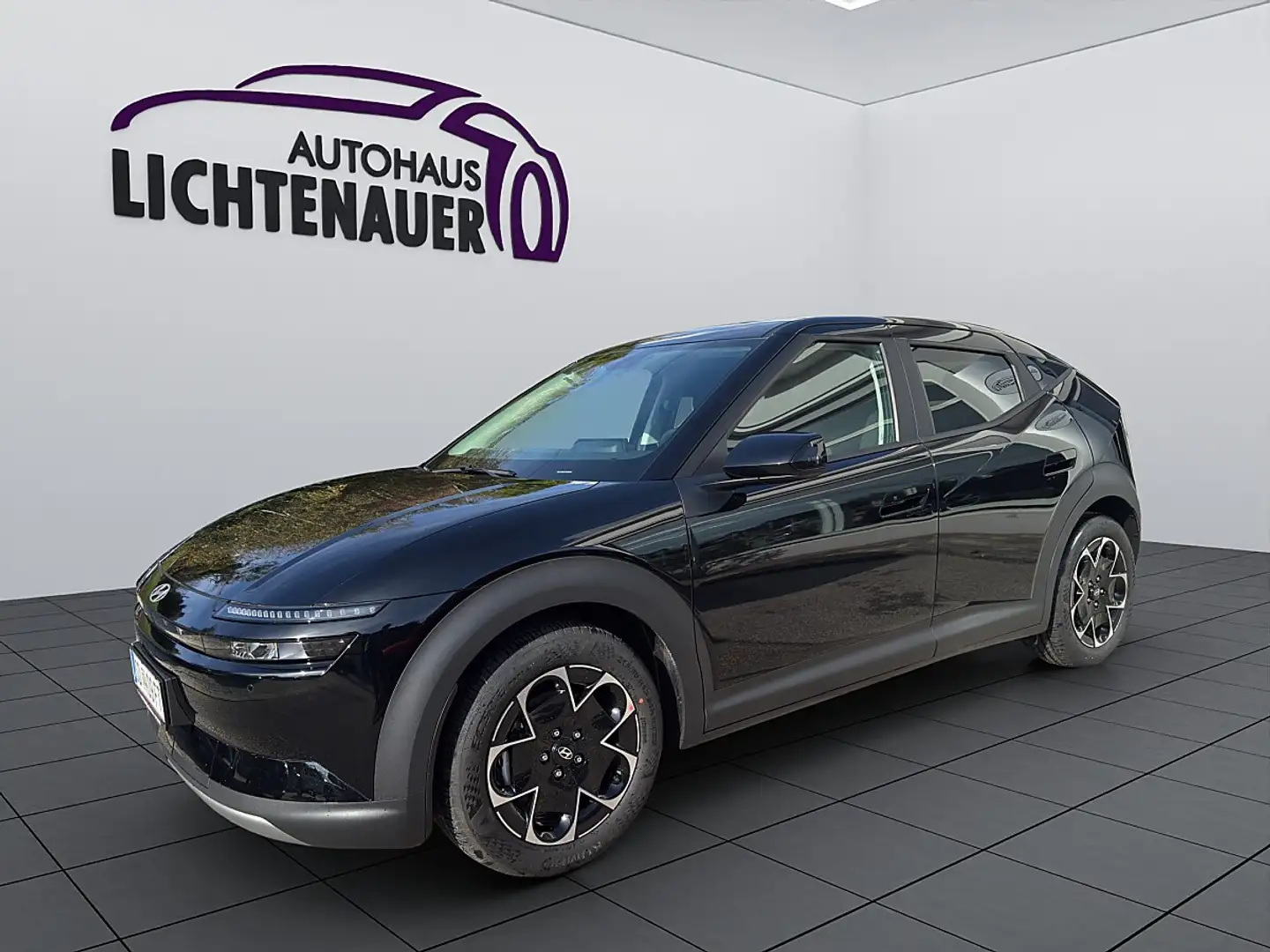 Hyundai IONIQ 3 Ioniq 3 Trend Line 61Kwh Schwarz - 1