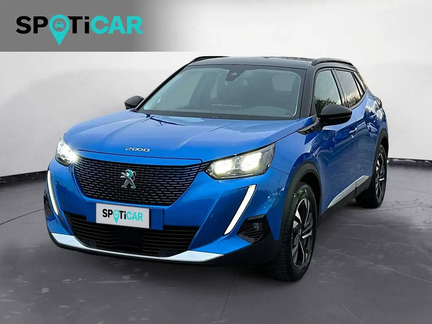 Peugeot e-2008 136 CV Allure Pack Blauw - 1