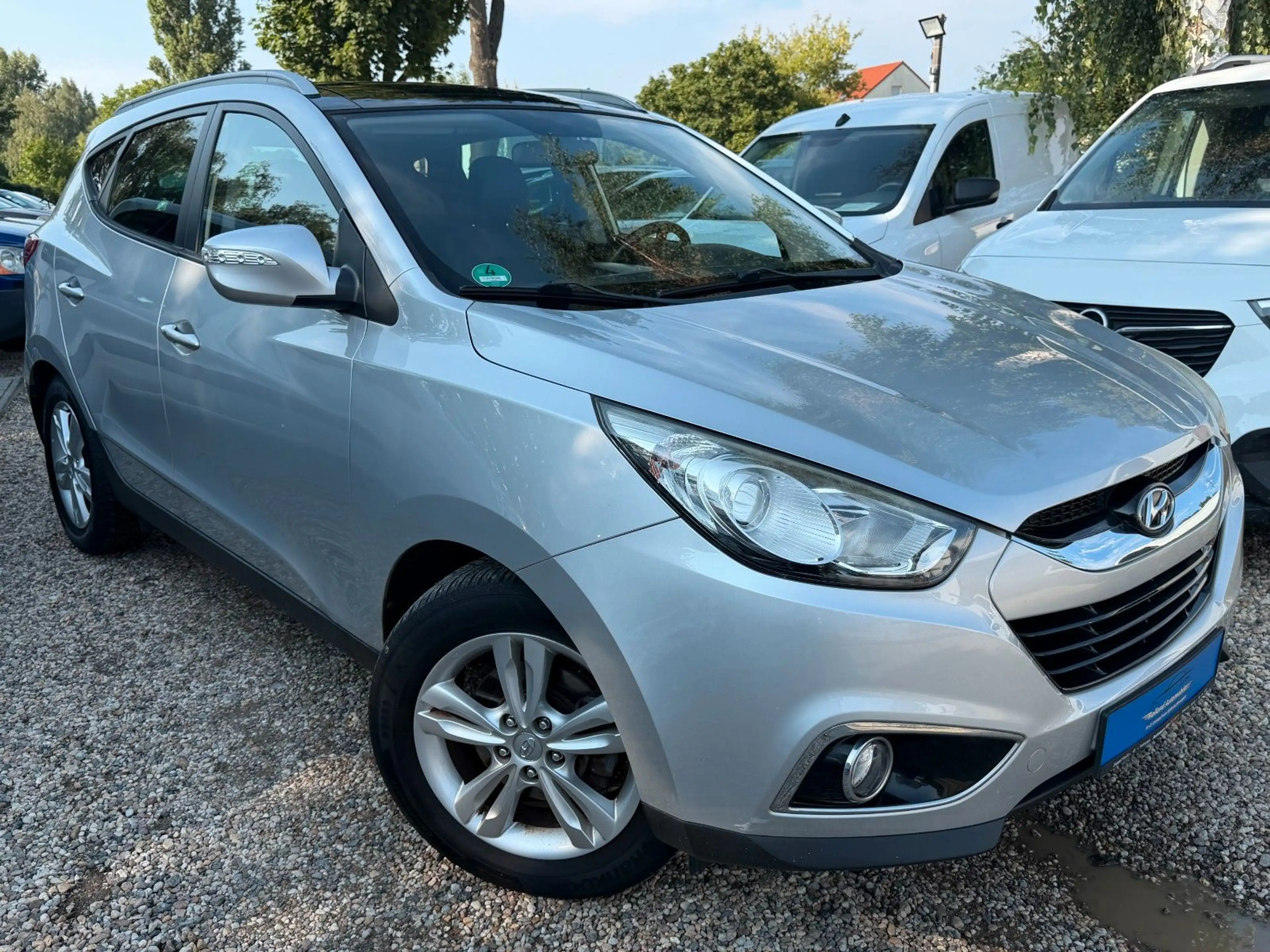 Hyundai iX35 Style*2.HD*Aut*Pano*Leder*4x4*PDC*TÜV NEU