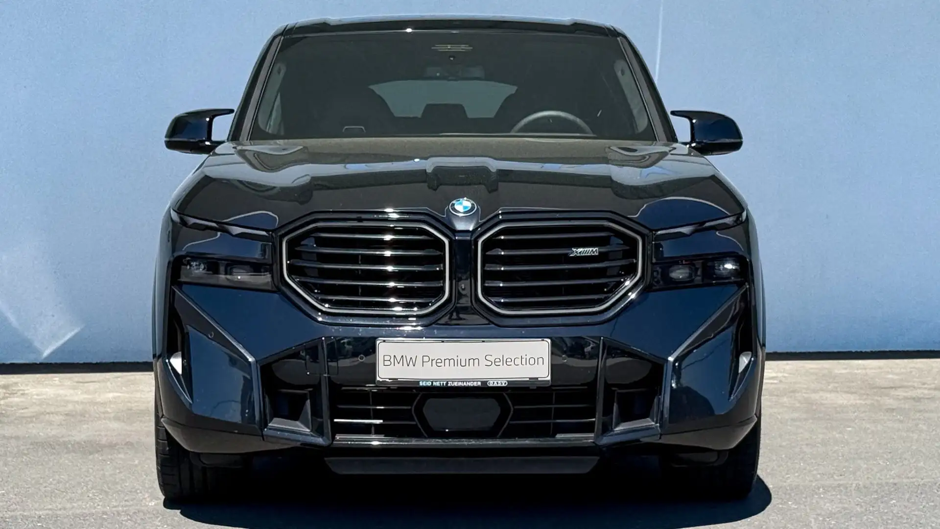 BMW XM 50e Schwarz - 2