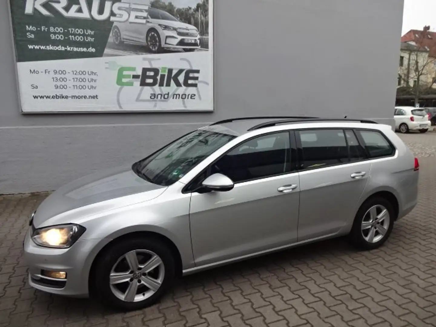 Volkswagen Golf Variant Comfortline mit Schlechtwege-Fahrwerk Grau - 1