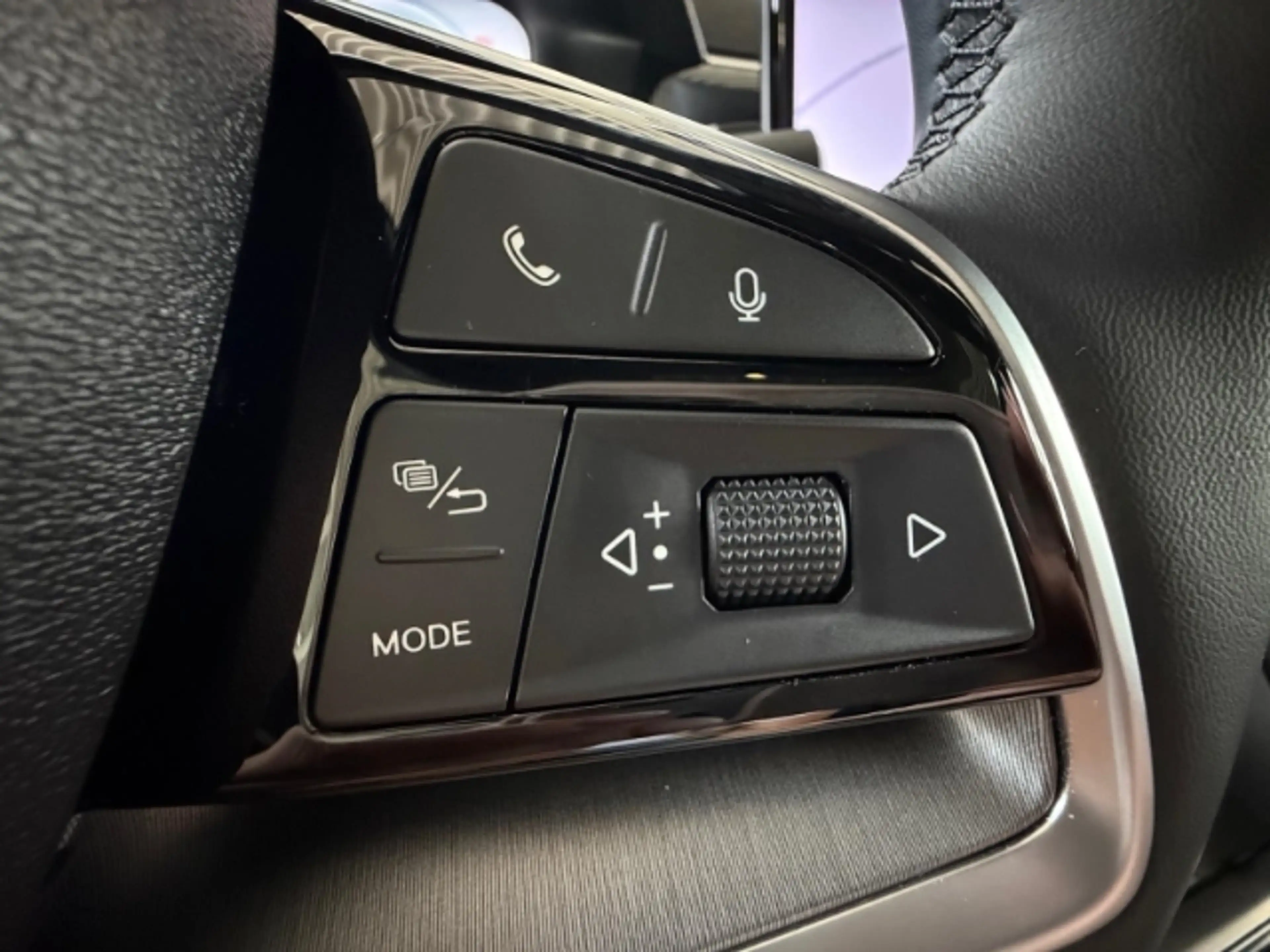 BYD Seal U DM-i PHEV Navi+Rückfahrkamera+Sitzheizung+Apple Ca — photo 19