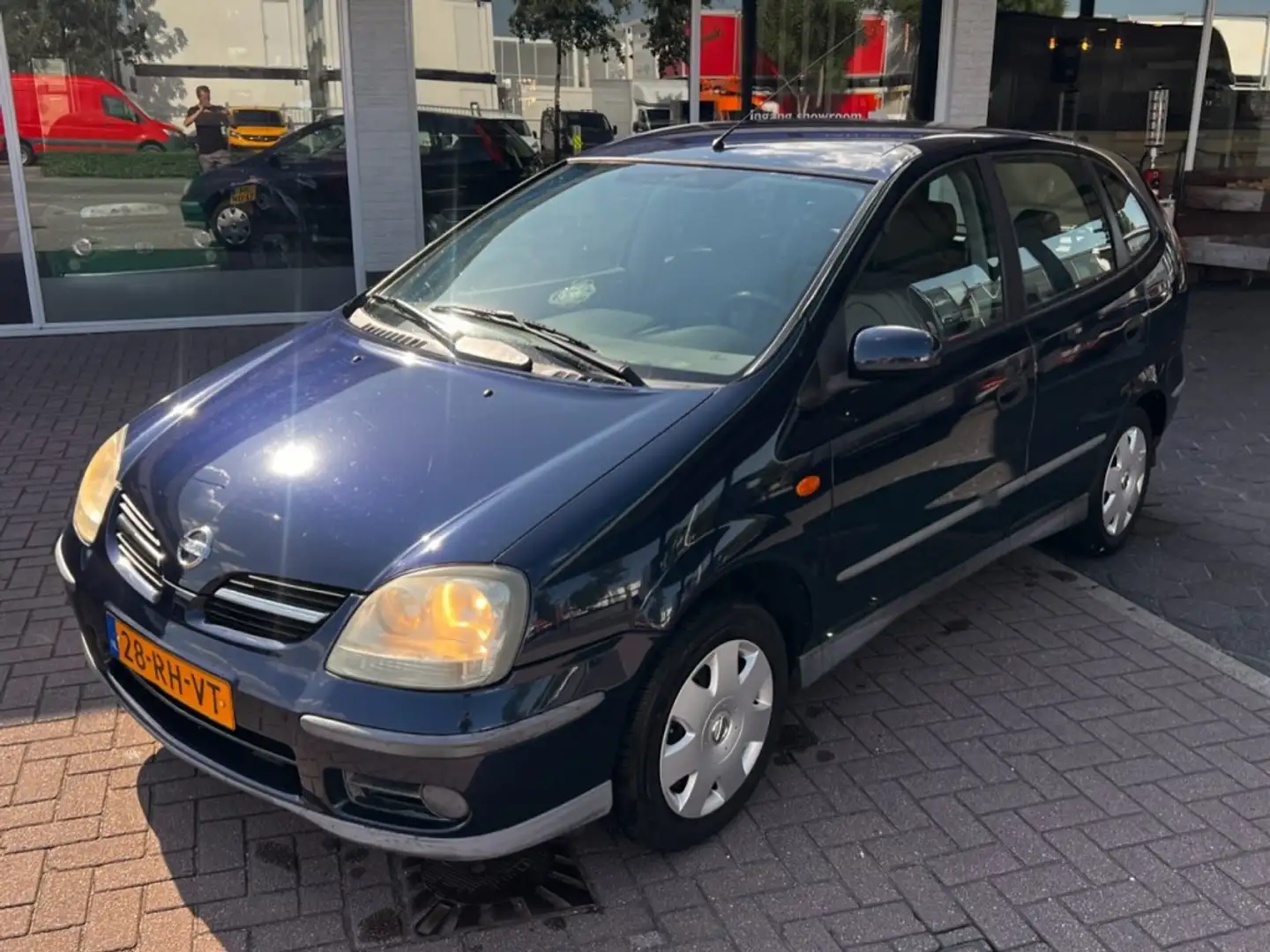 Nissan Almera Tino 1.8 Visia HOGE ZIT NL-auto 105.000km #TREKHAAK Blauw - 2