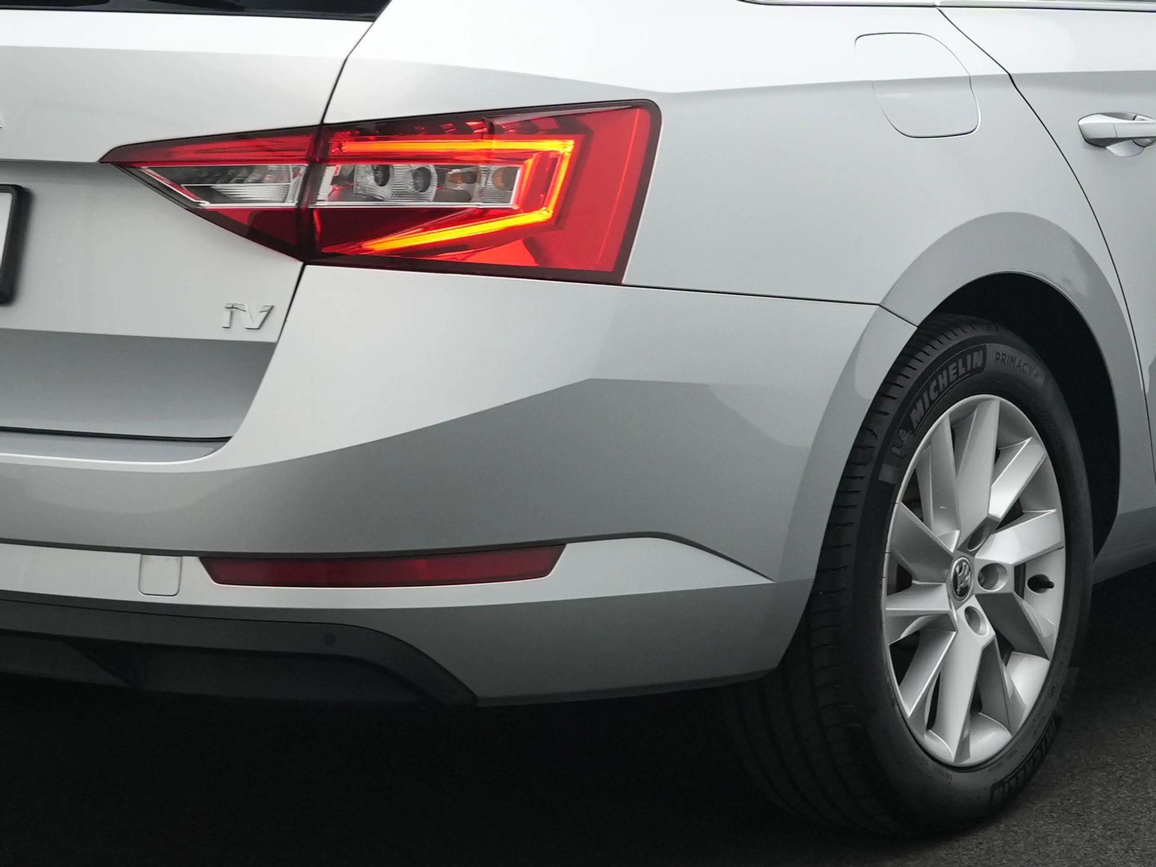 Skoda Superb Combi 1.4 TSI 218pk iV Business Edition Plus | Ach — photo 15