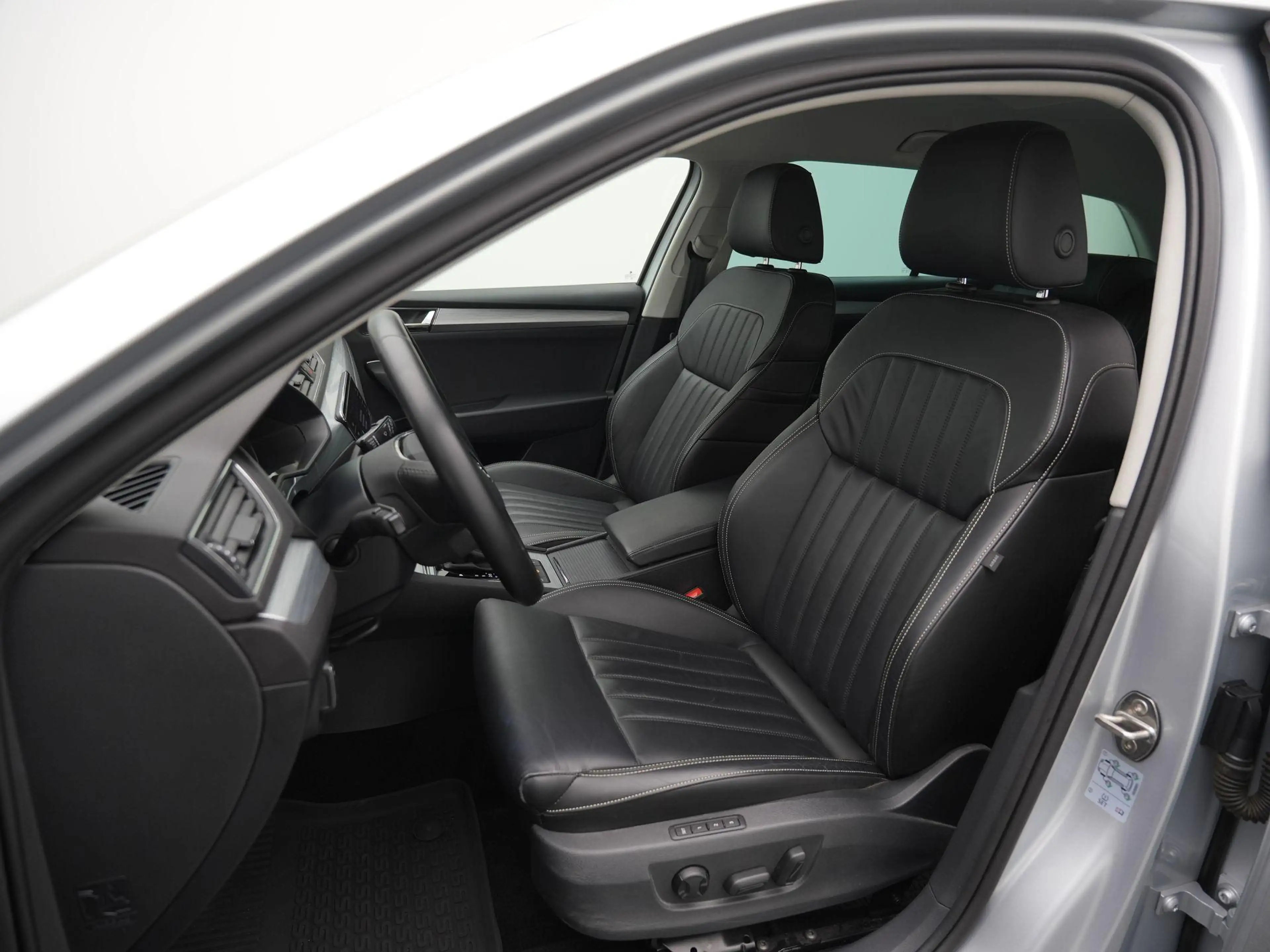 Skoda Superb Combi 1.4 TSI 218pk iV Business Edition Plus | Ach — photo 8