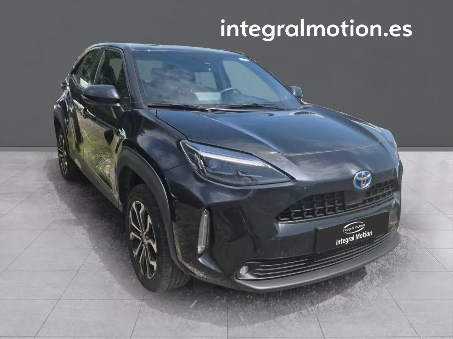 Toyota Yaris Cross 1.5 120H Active Tech Negro - 2
