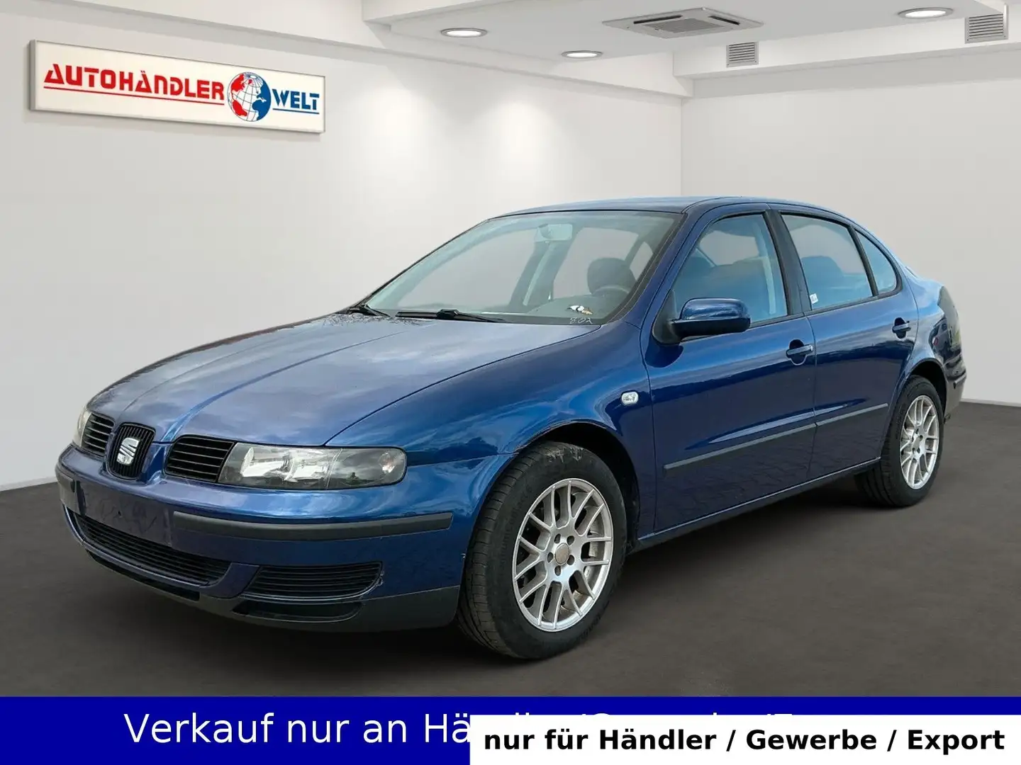 SEAT Toledo Signo 1,6 16V Blau - 1