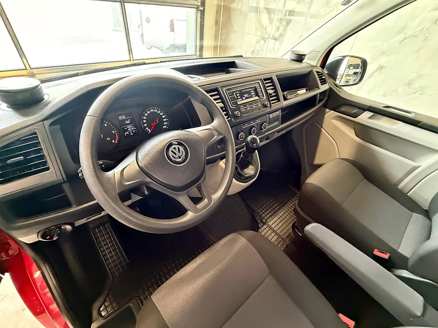 Volkswagen T6 Kasten KR Heckklappe 2,0 TDI NEUER ÖAMTC TES... Rot - 2