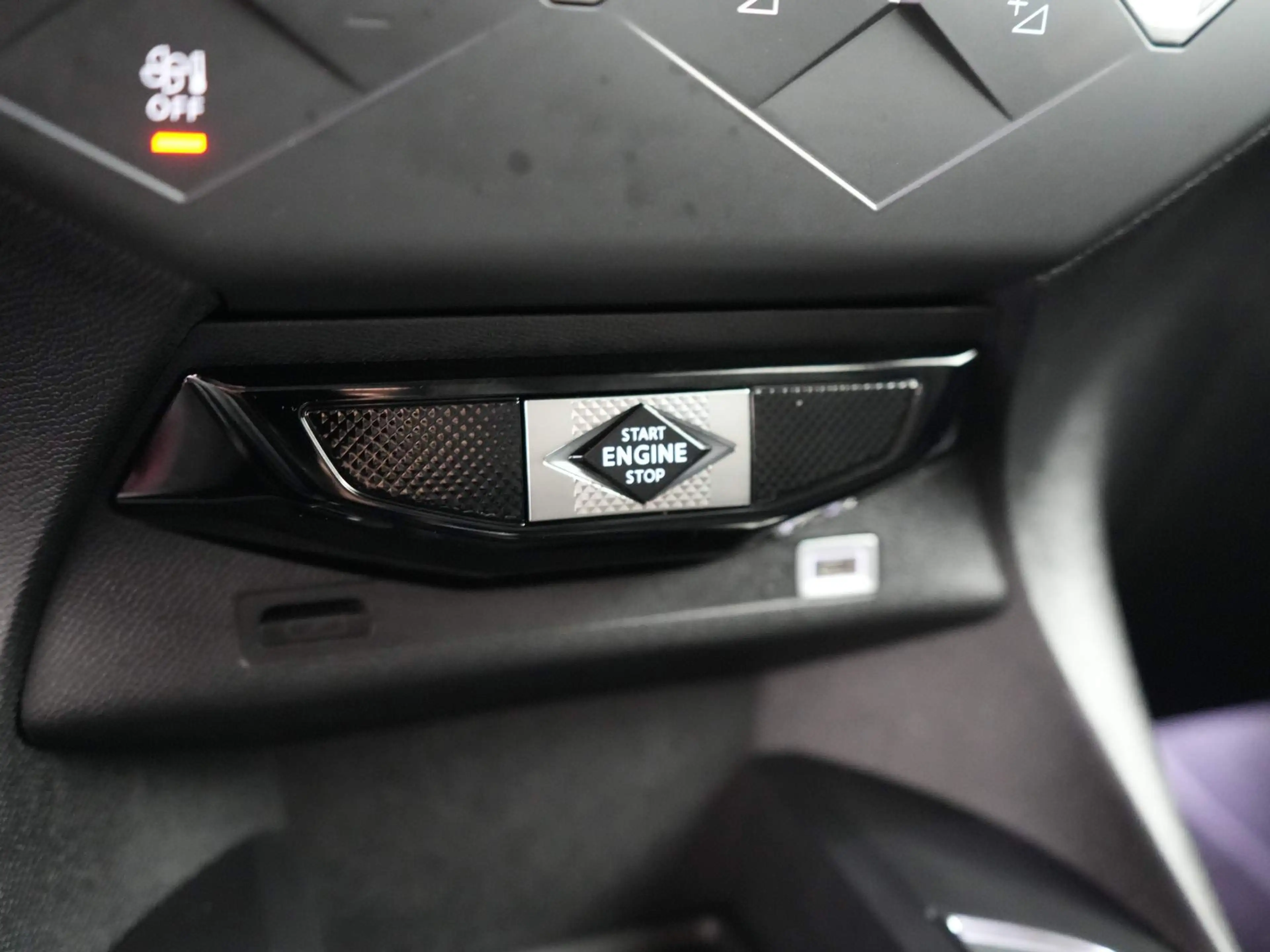 DS Automobiles DS 3 E-Tense Opéra 54 kWh | Apple Carplay/Android Auto — photo 16