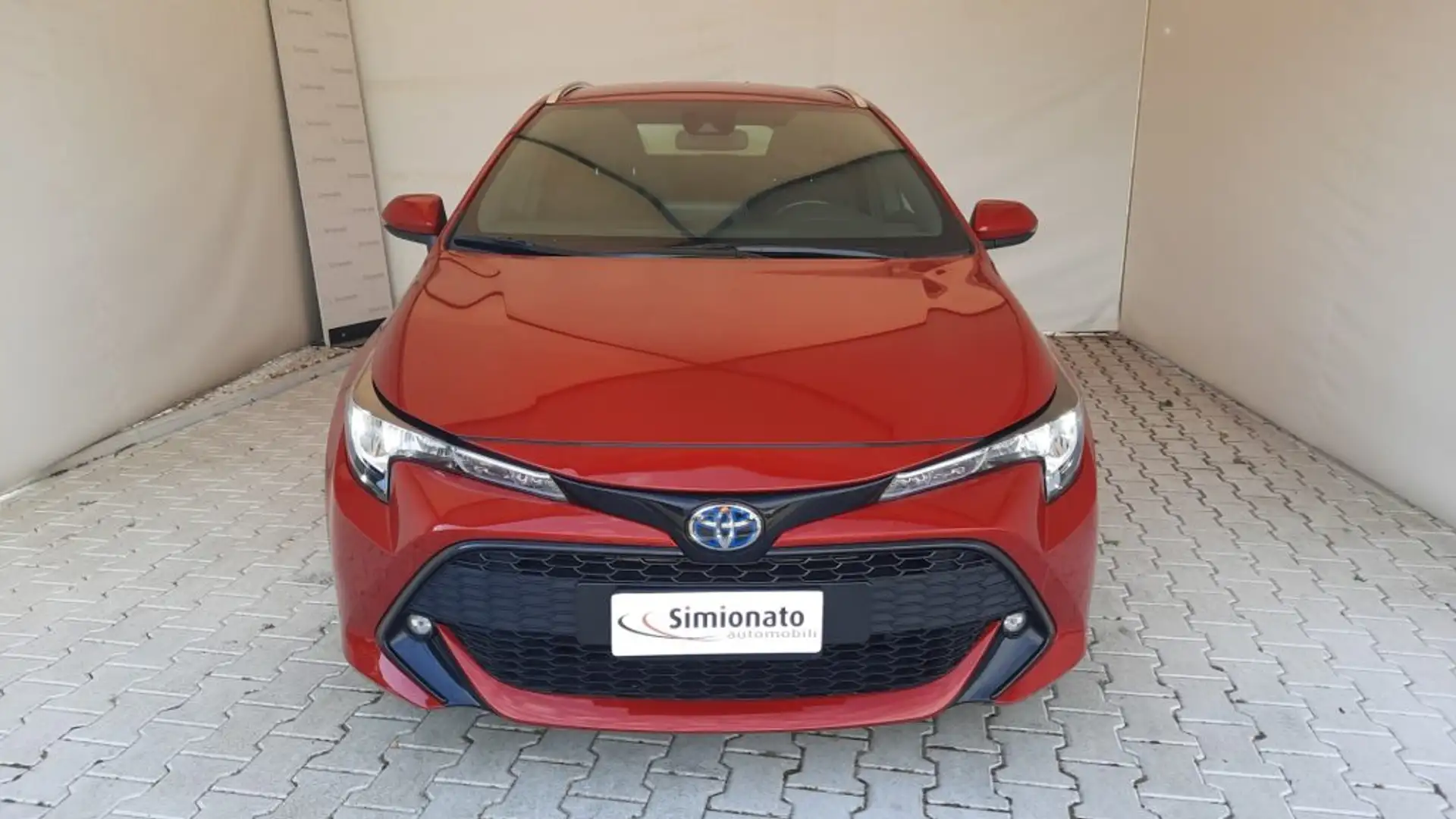 Toyota Corolla 1.8 Hybrid Business Rosso - 2