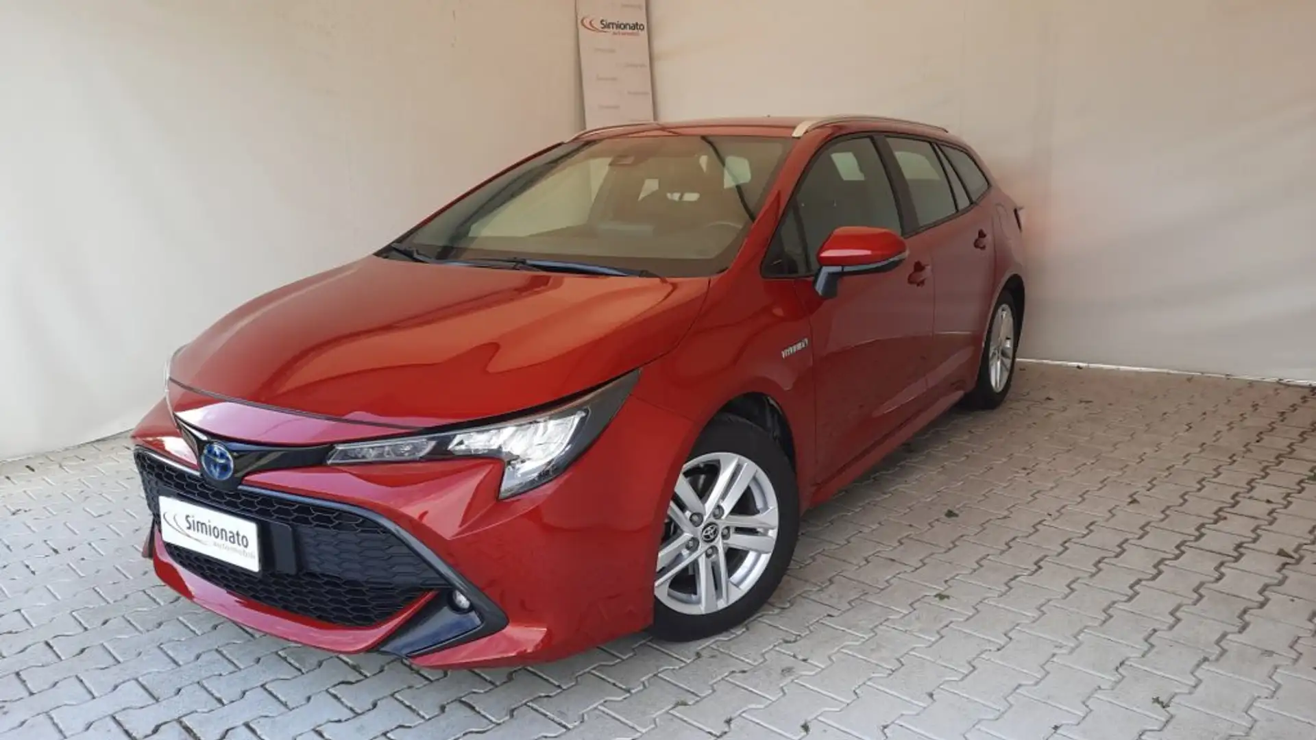 Toyota Corolla 1.8 Hybrid Business Rosso - 1