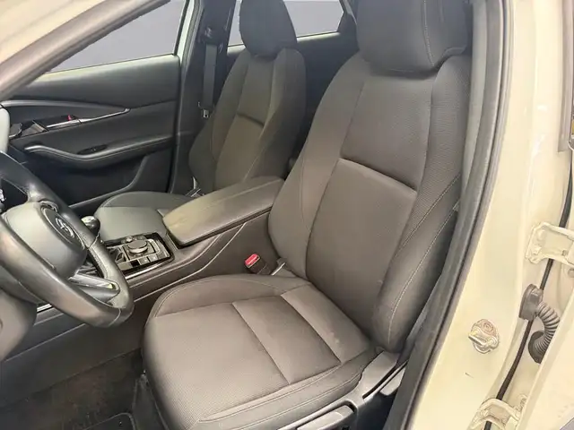 Mazda CX-30 view 10