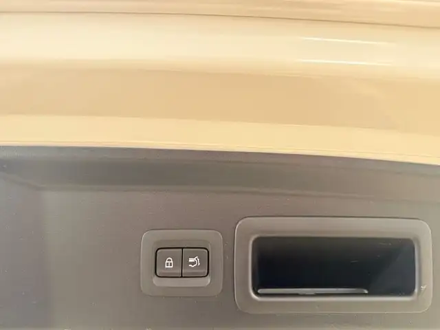 Mazda CX-30 view 16
