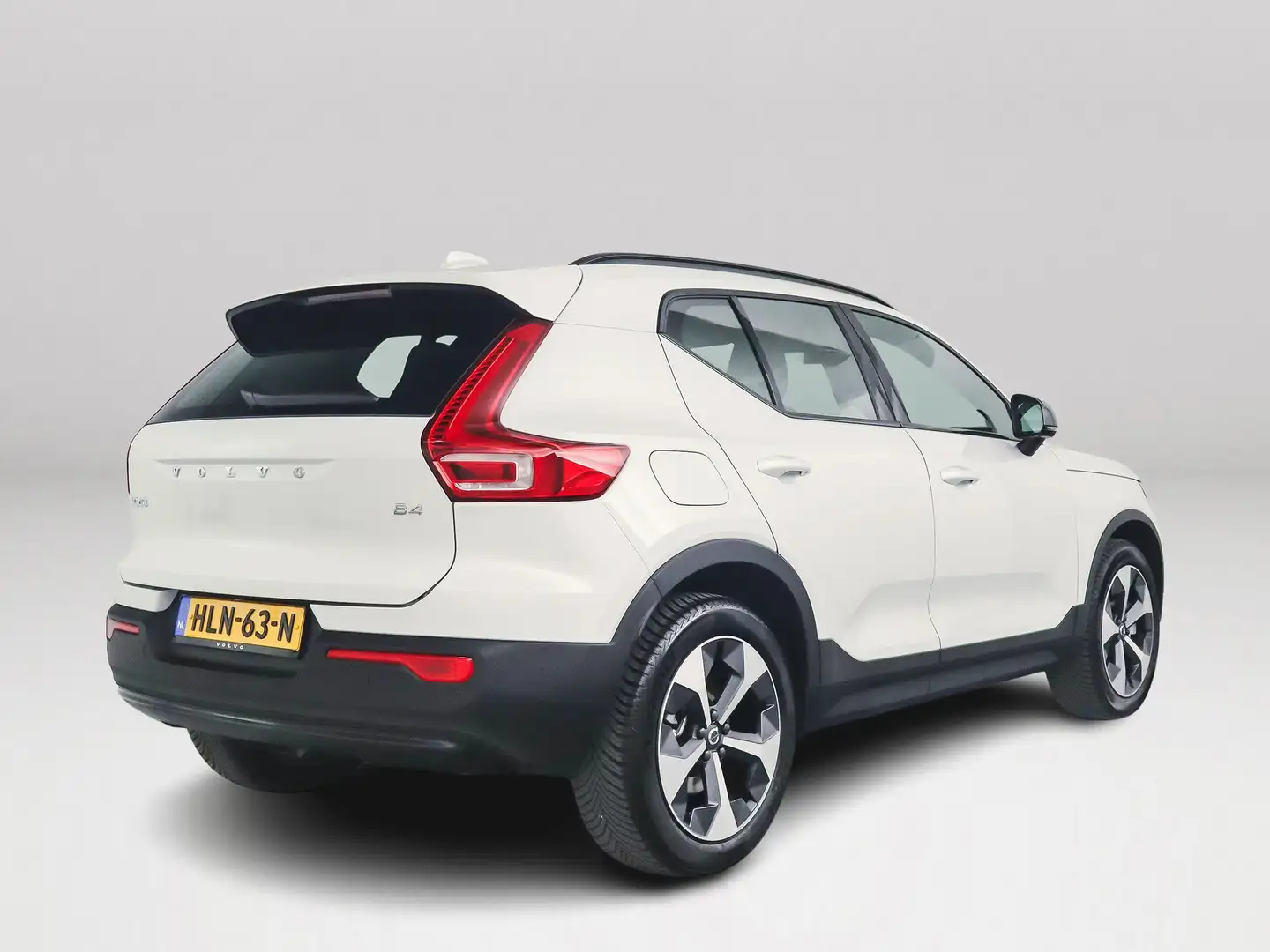 Volvo XC40 B4 Plus Dark | Parkeercamera | Stoel- en Stuurverw Blanc - 2