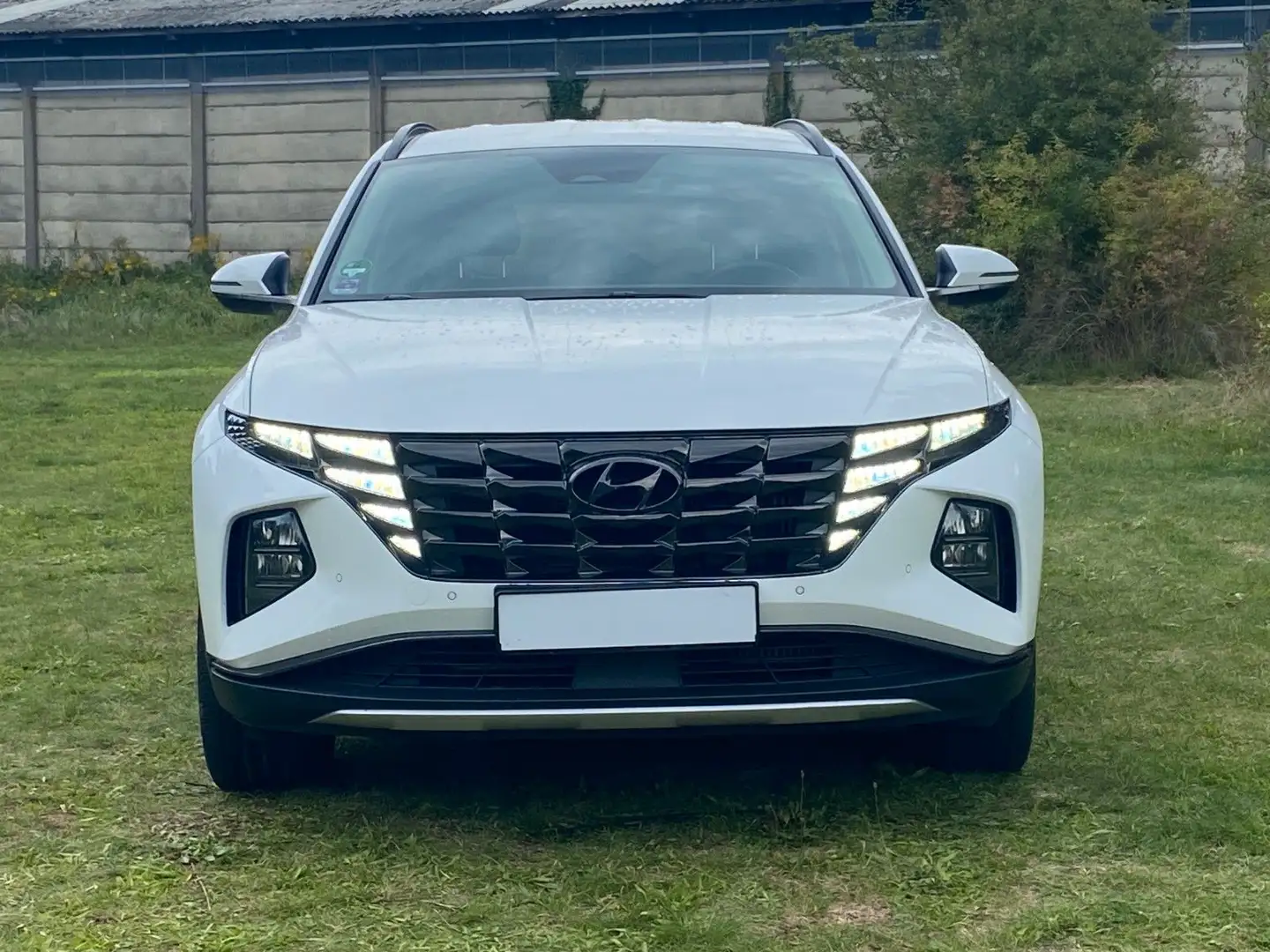 Hyundai TUCSON 1.6 T-GDI PHEV *Navi*ACC*LED*RFKamera* Weiß - 2