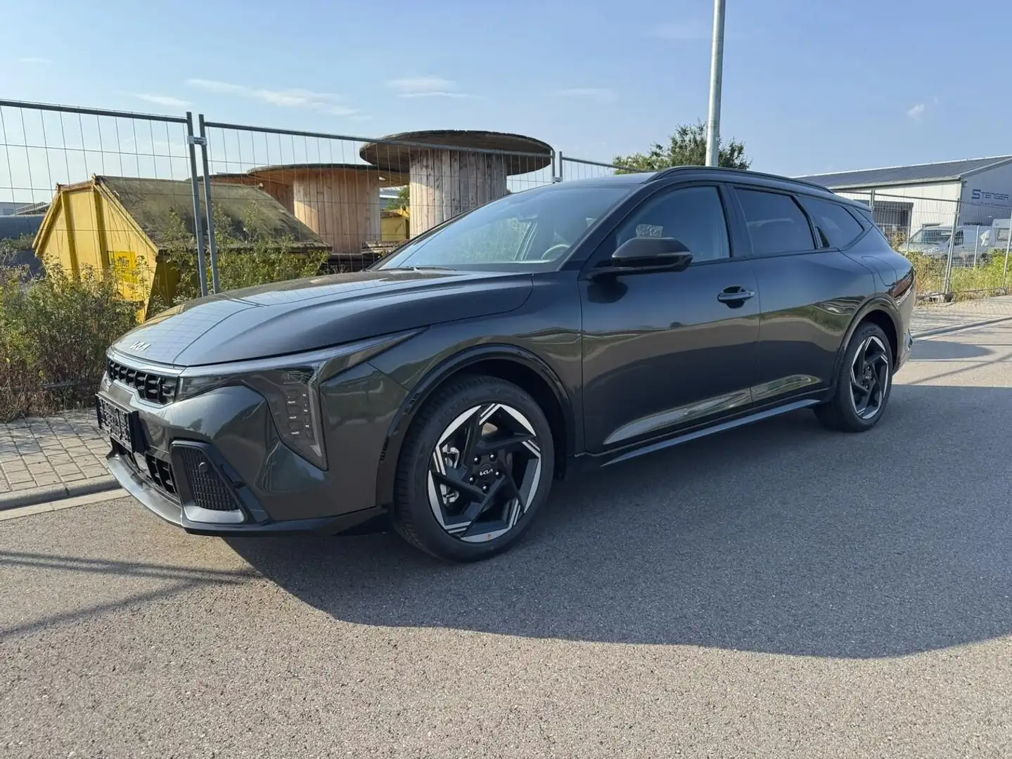 Kia K4 Sportswagon SW El.Sitz ACC LED GTOptik SHZ Priv... Grau - 2
